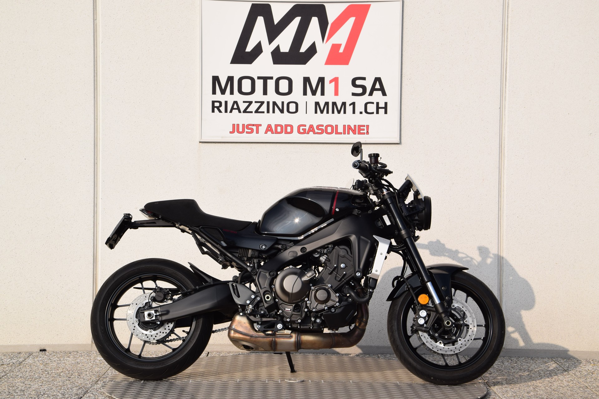 YAMAHA XSR 900
