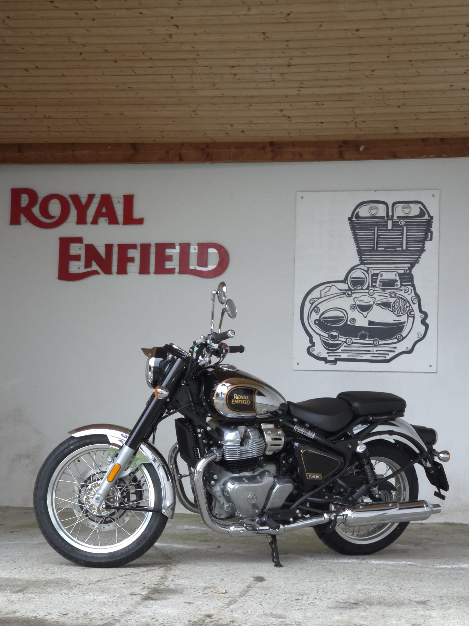 ROYAL ENFIELD CLASSIC 650