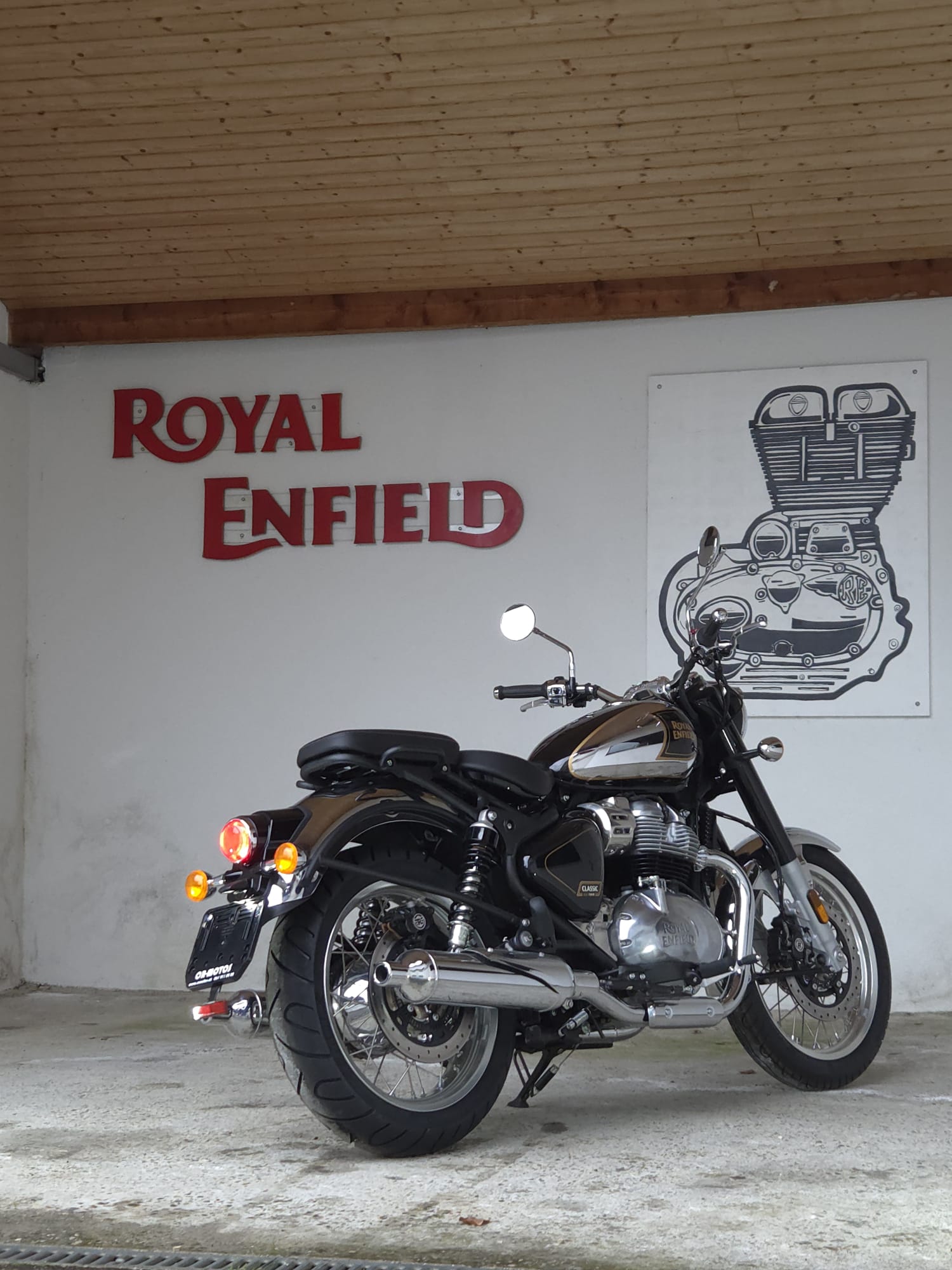 ROYAL ENFIELD CLASSIC 650-image-2