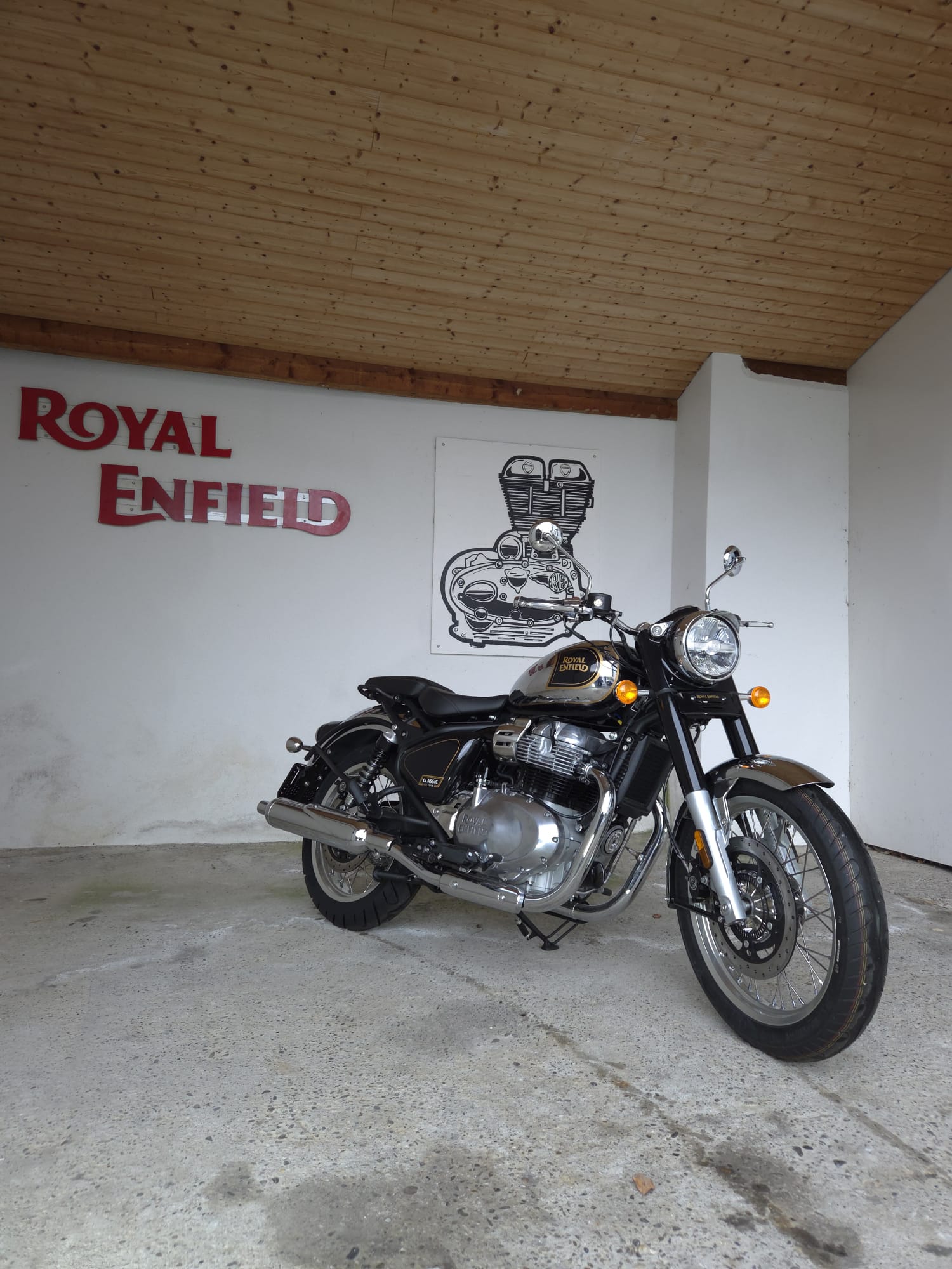 ROYAL ENFIELD CLASSIC 650-image-1
