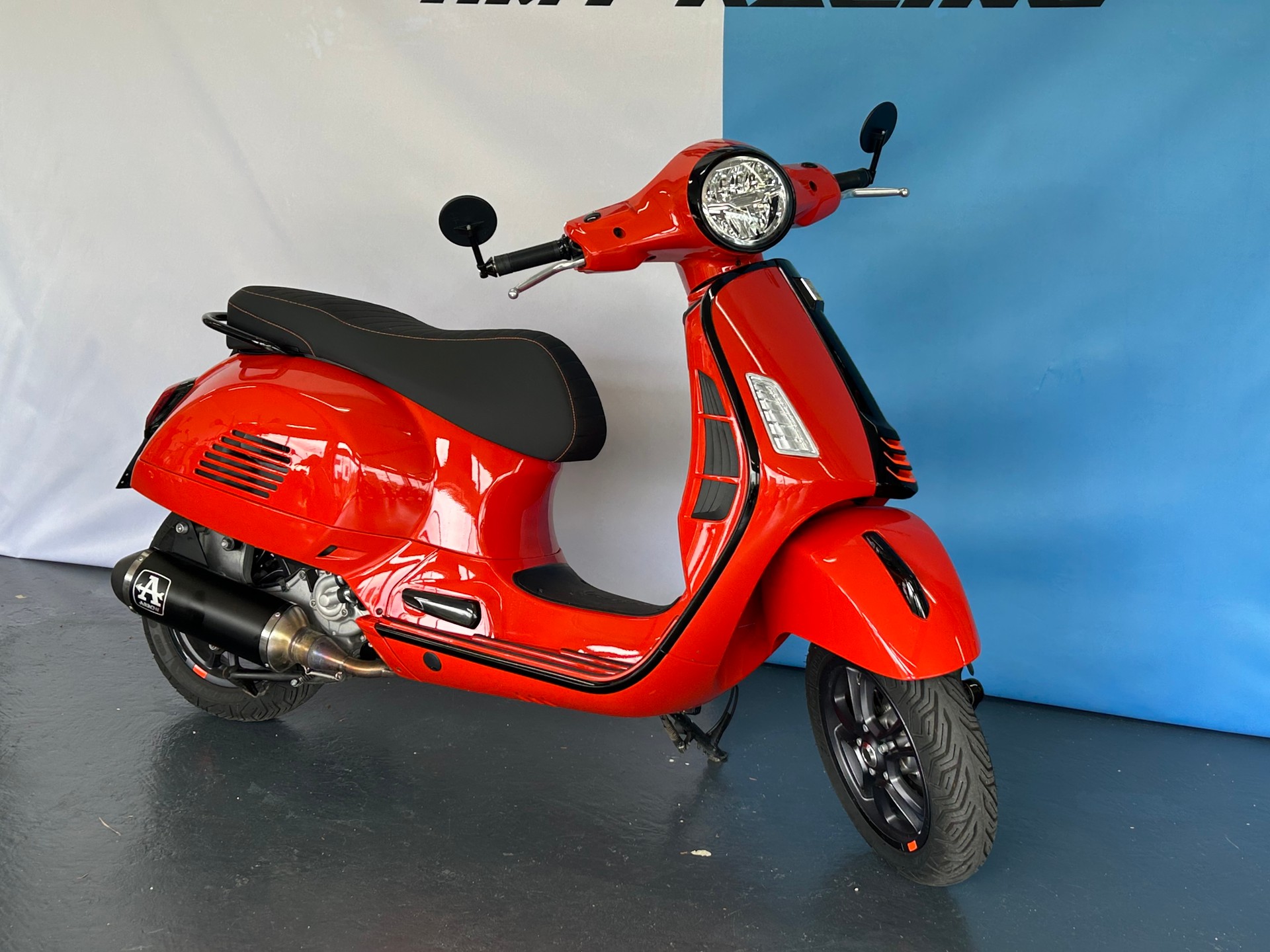 PIAGGIO Vespa GTS 300 Super Sport ABS-showroom-element-1