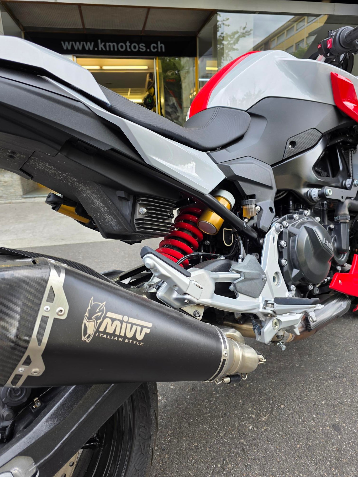 BMW F 900 R ABS-image-2
