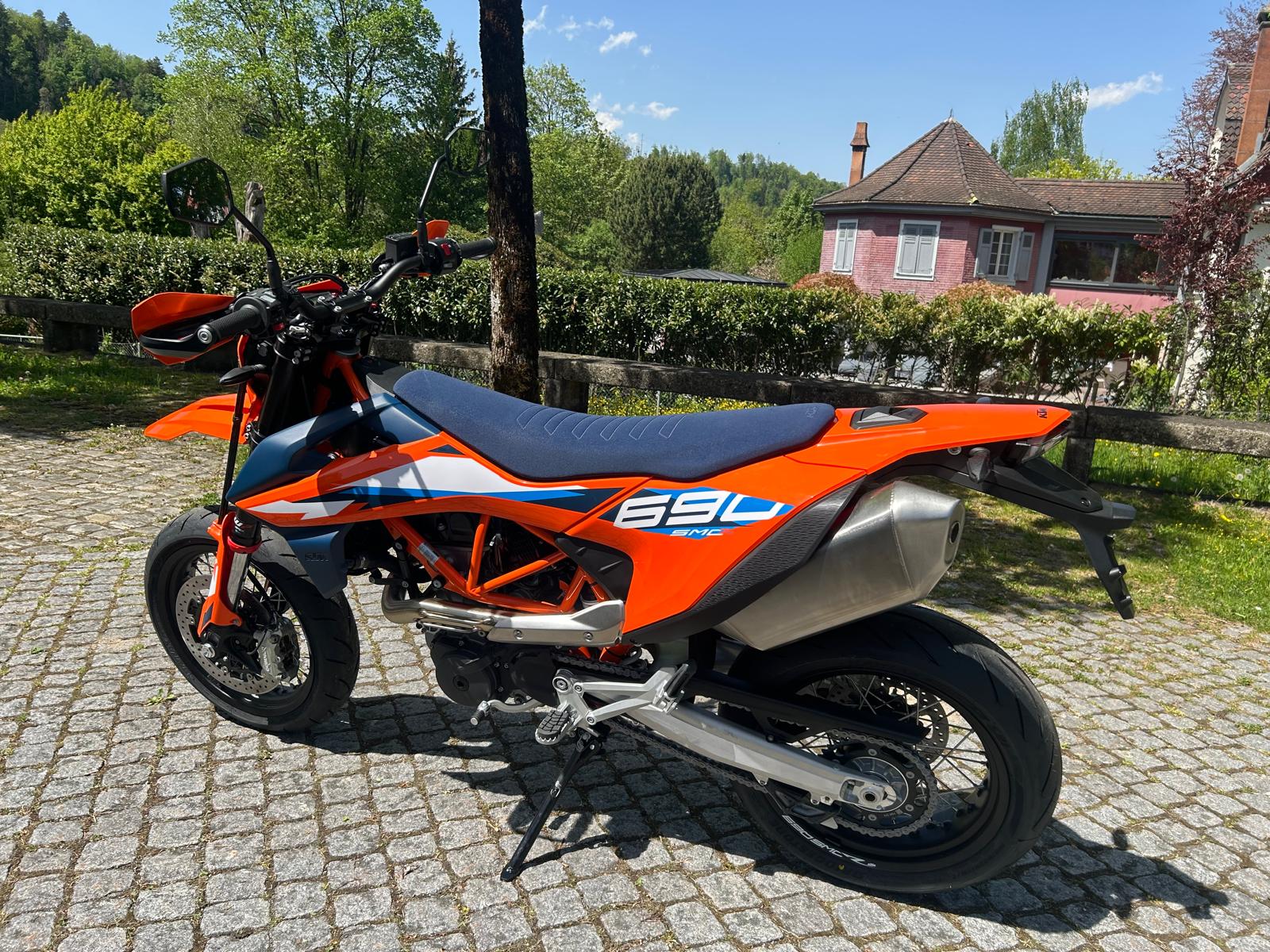 KTM 690 SMC R-image-6