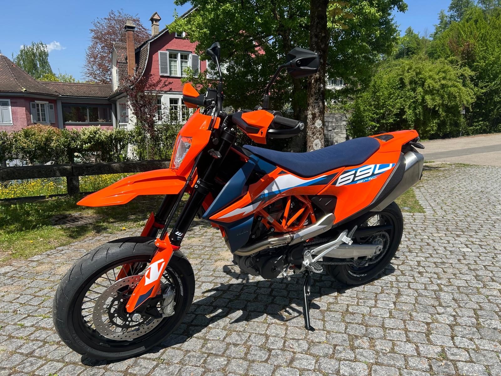 KTM 690 SMC R-image-3