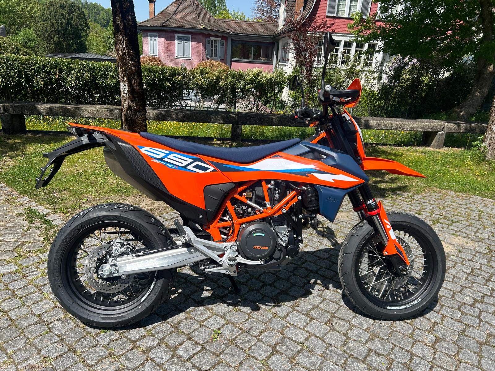 KTM 690 SMC R-image-0