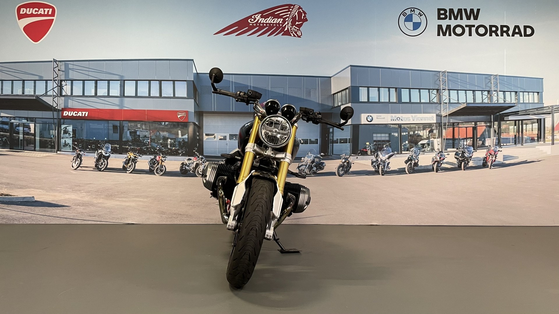 BMW R nineT-showroom-element-1