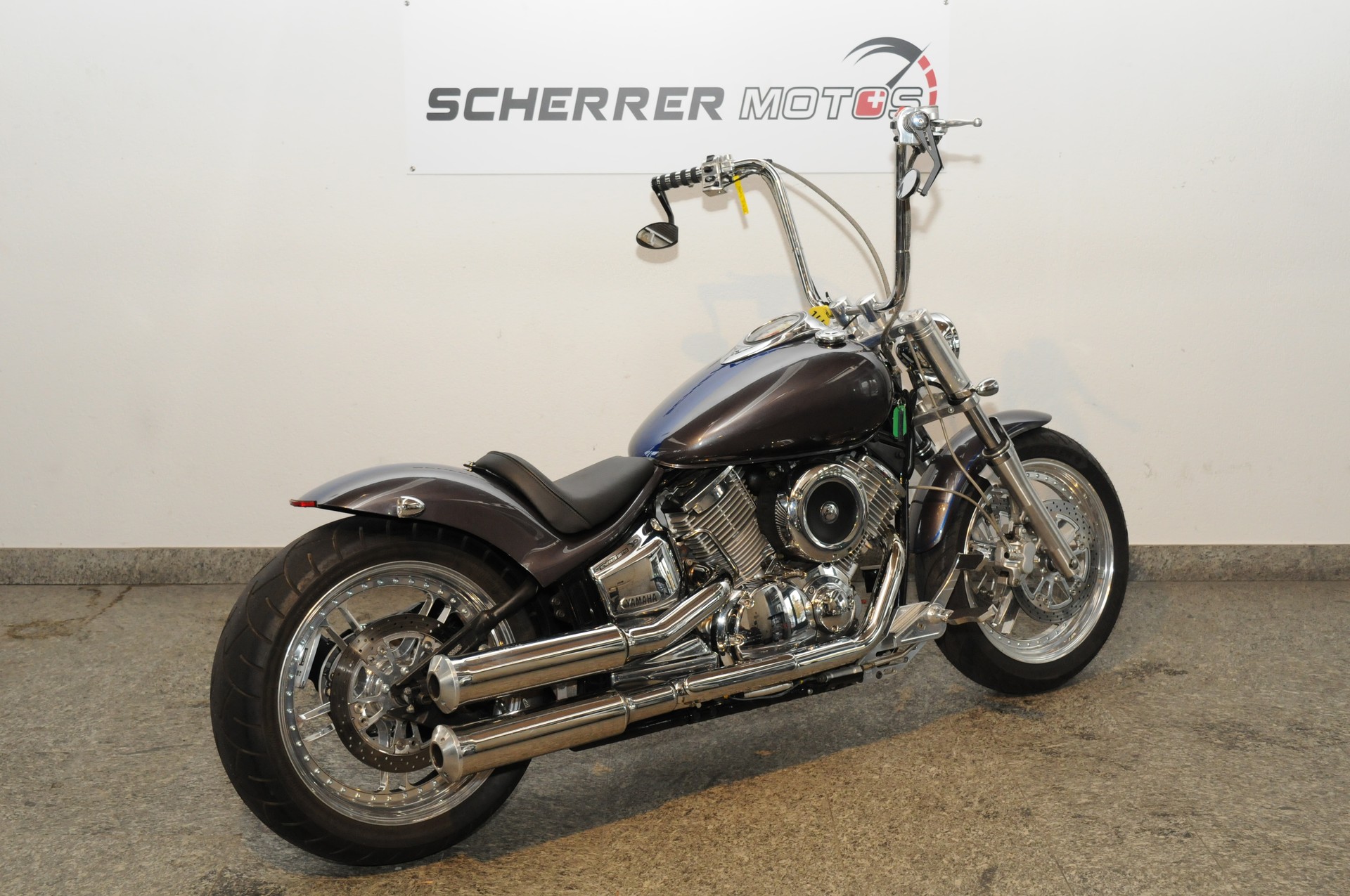 YAMAHA XVS 1100 Drag Star-showroom-element-2