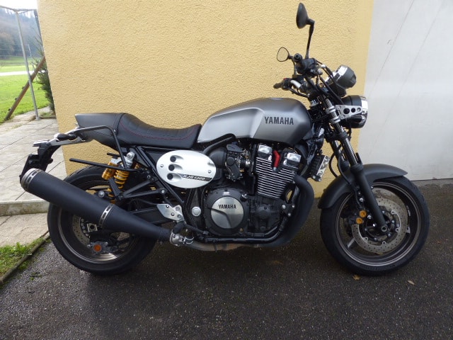 YAMAHA XJR 1300