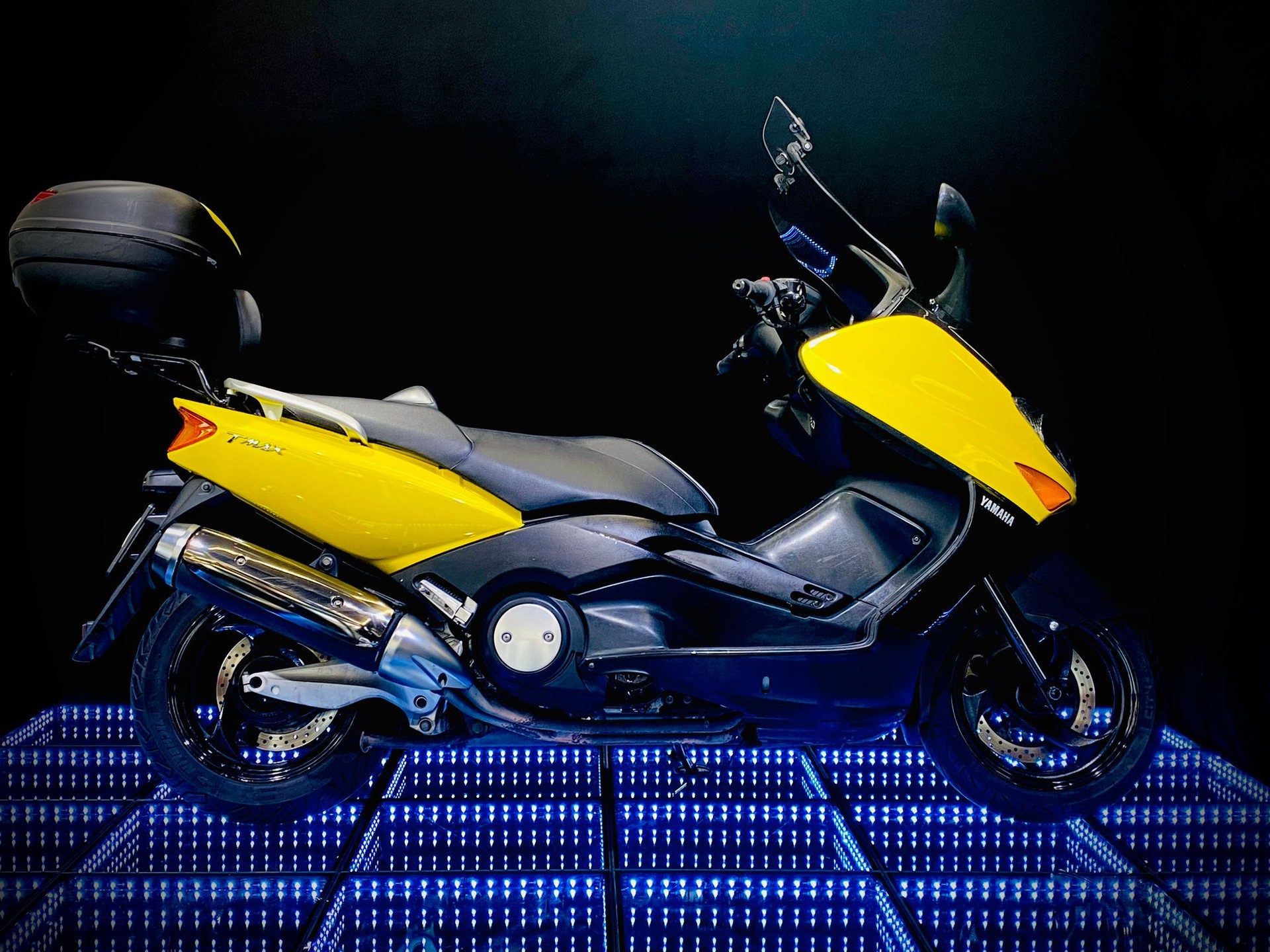 YAMAHA T-MAX XP 500-showroom-element-2