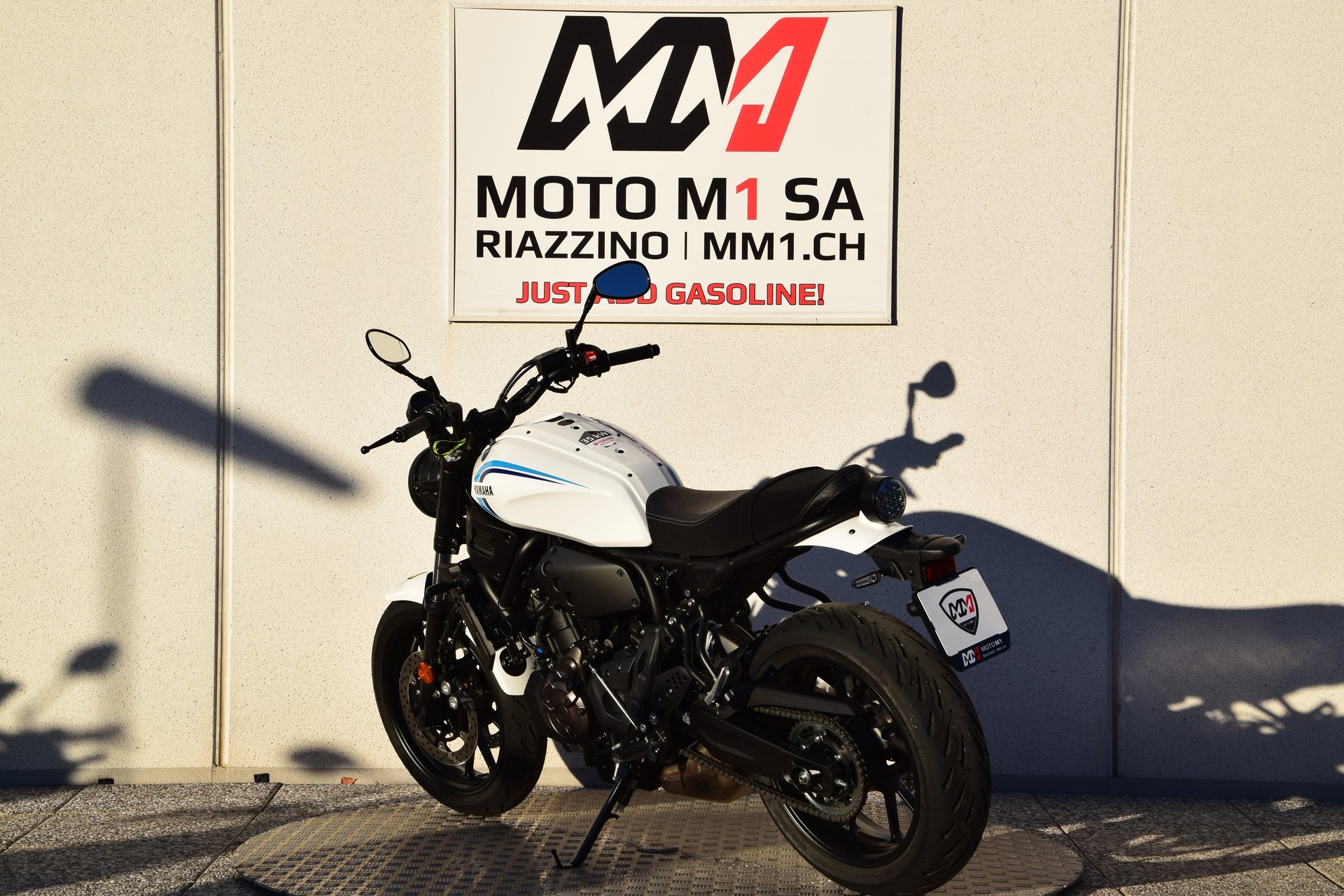 YAMAHA XSR 700 (35kW)-showroom-element-3