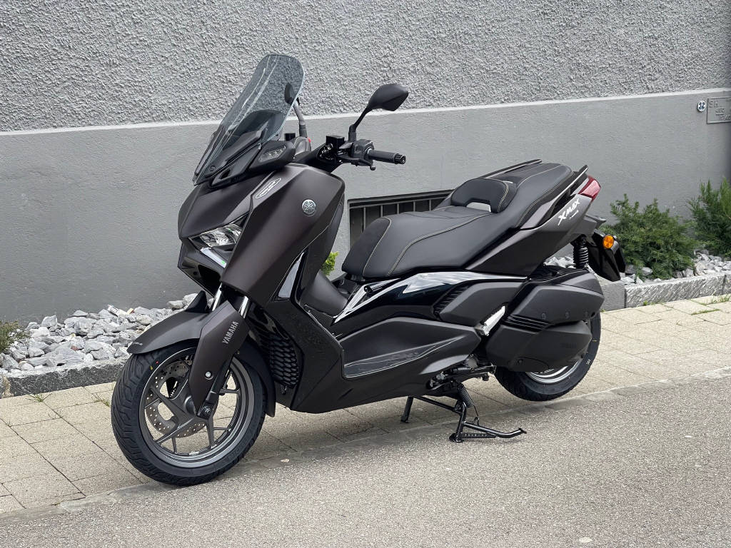 YAMAHA XMAX 125 Tech Max-showroom-element-2