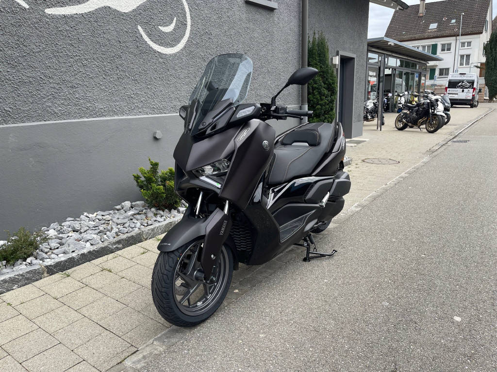 YAMAHA XMAX 125 Tech Max-showroom-element-3