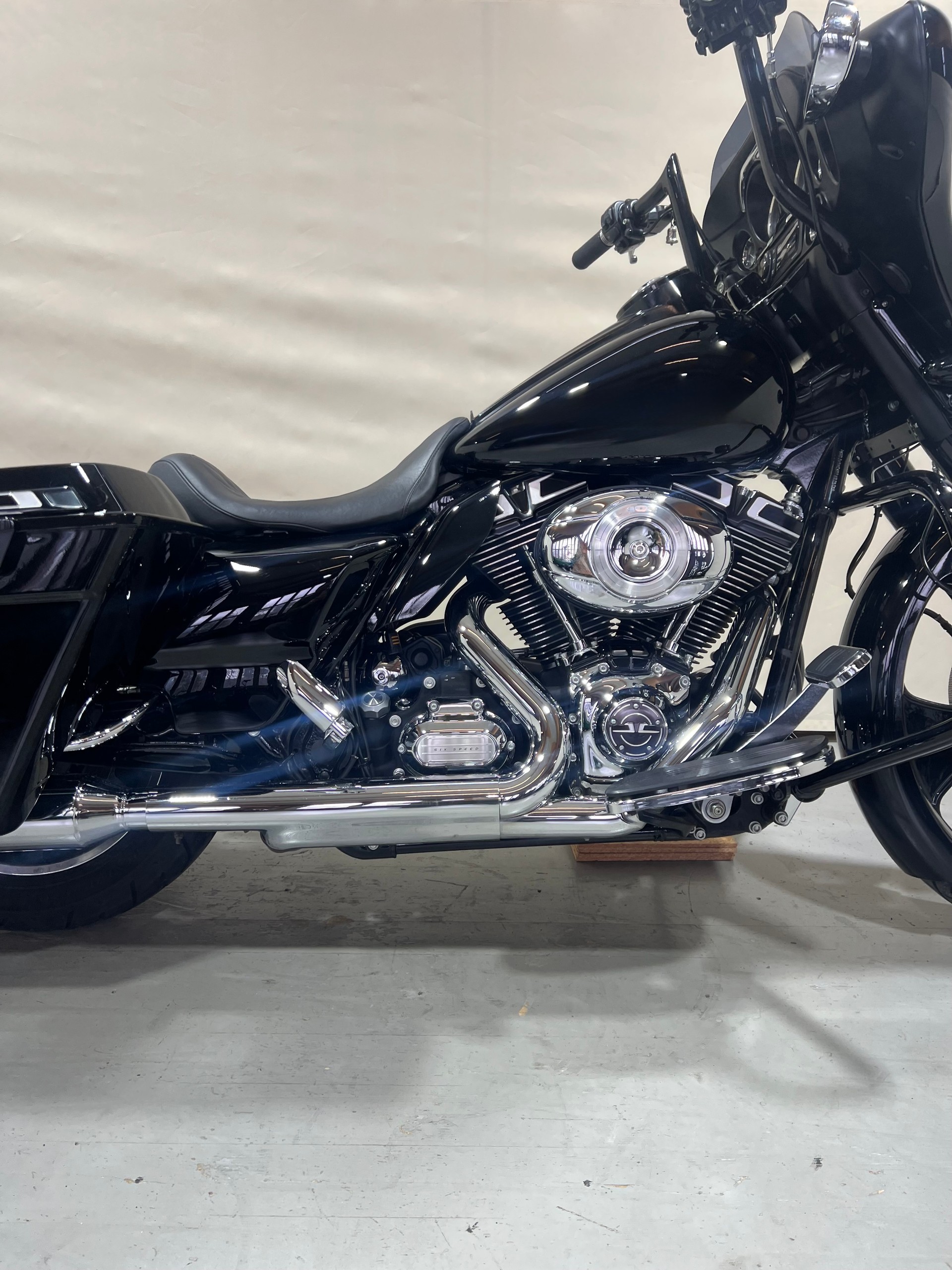 HARLEY-DAVIDSON FLHX Street Glide ABS-showroom-element-2