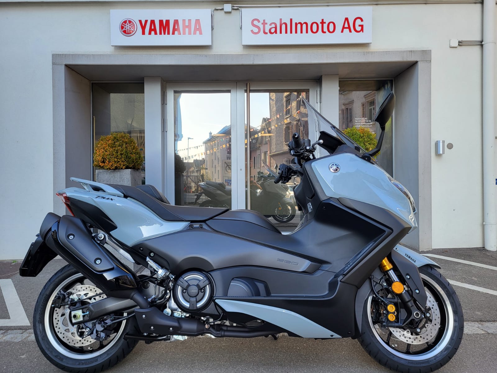 YAMAHA T-MAX Tech-Max XP 560