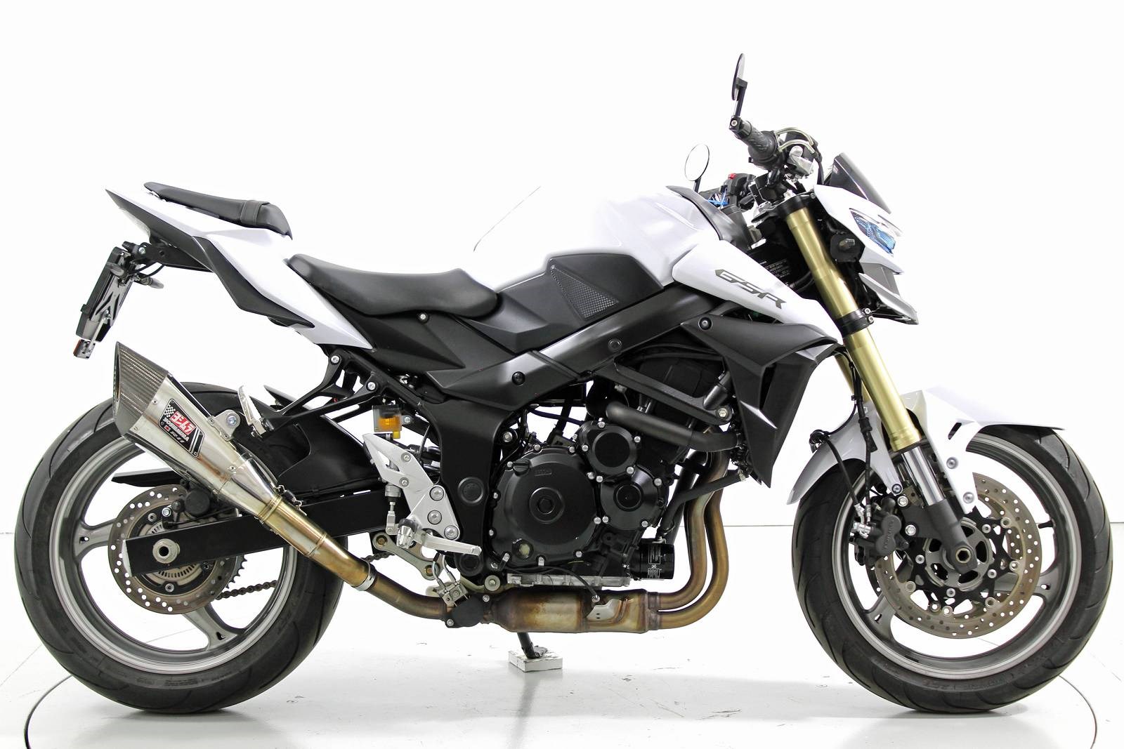 SUZUKI GSR 750 ABS-showroom-element-3
