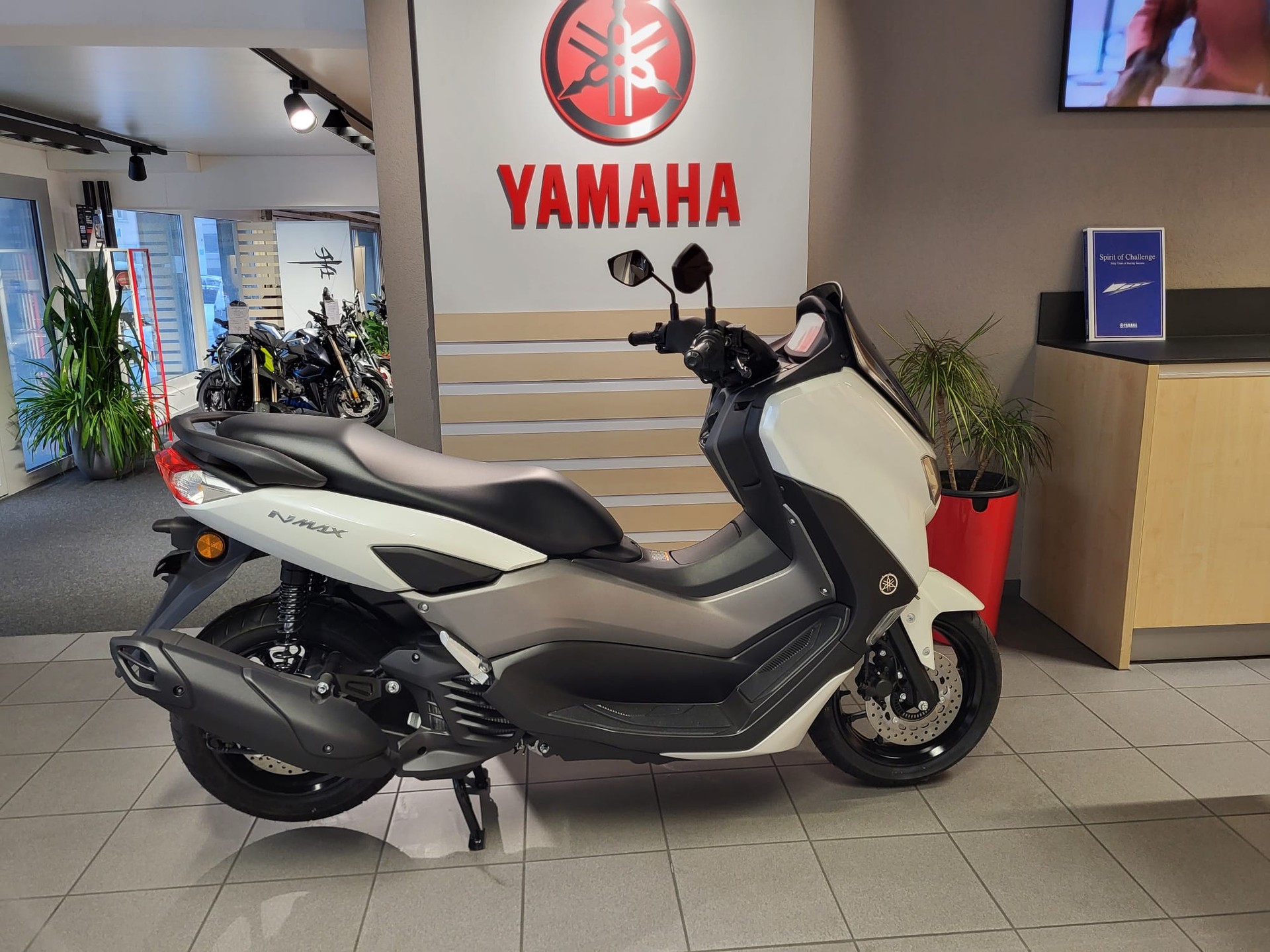 YAMAHA N-Max GPD 125