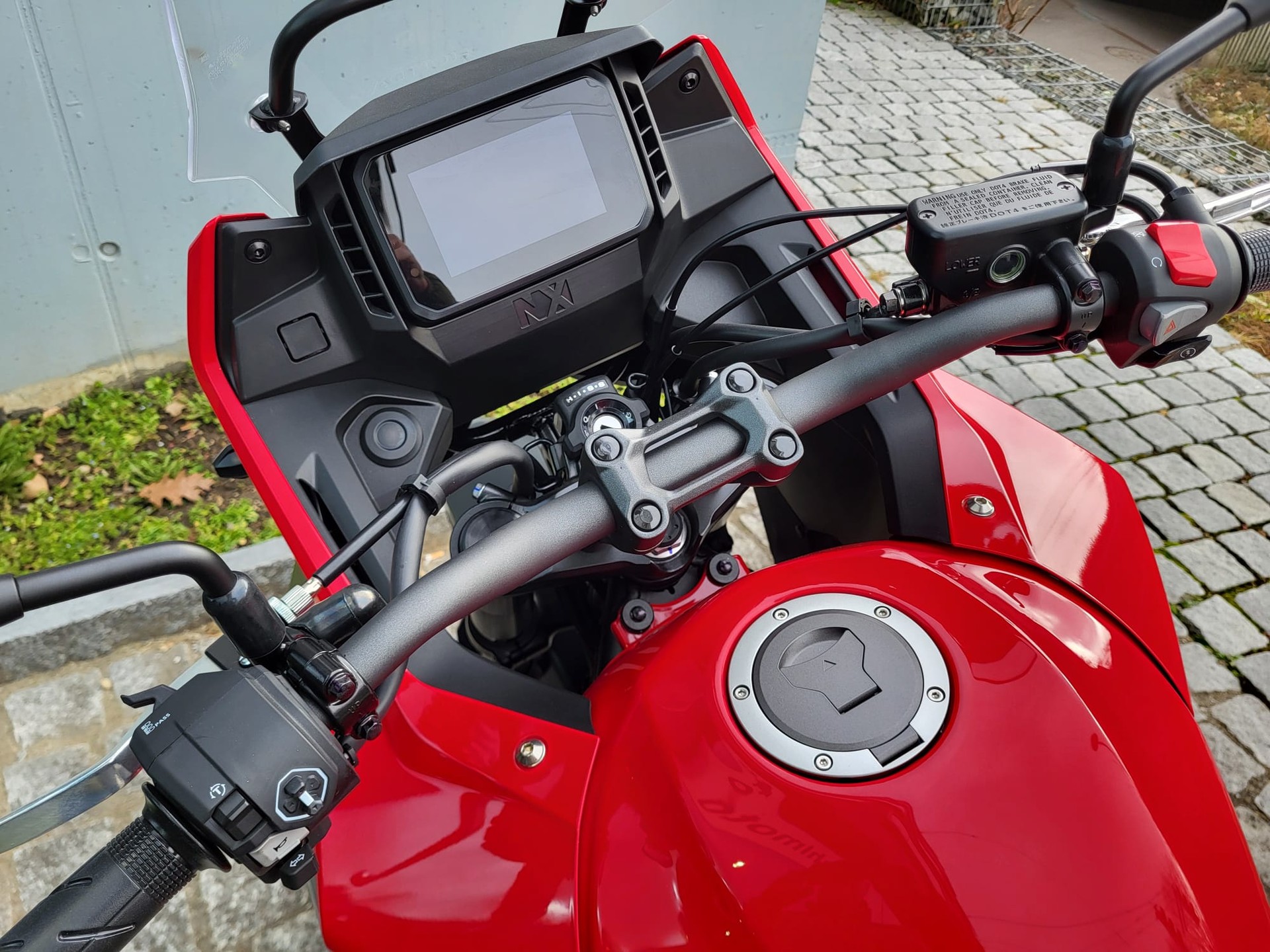 HONDA NX 500-showroom-element-3