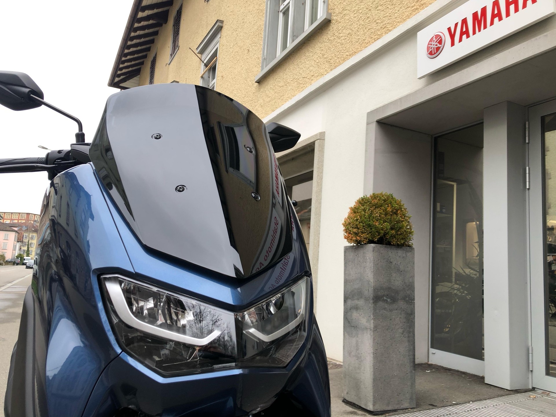 YAMAHA N-Max GPD 125-showroom-element-2