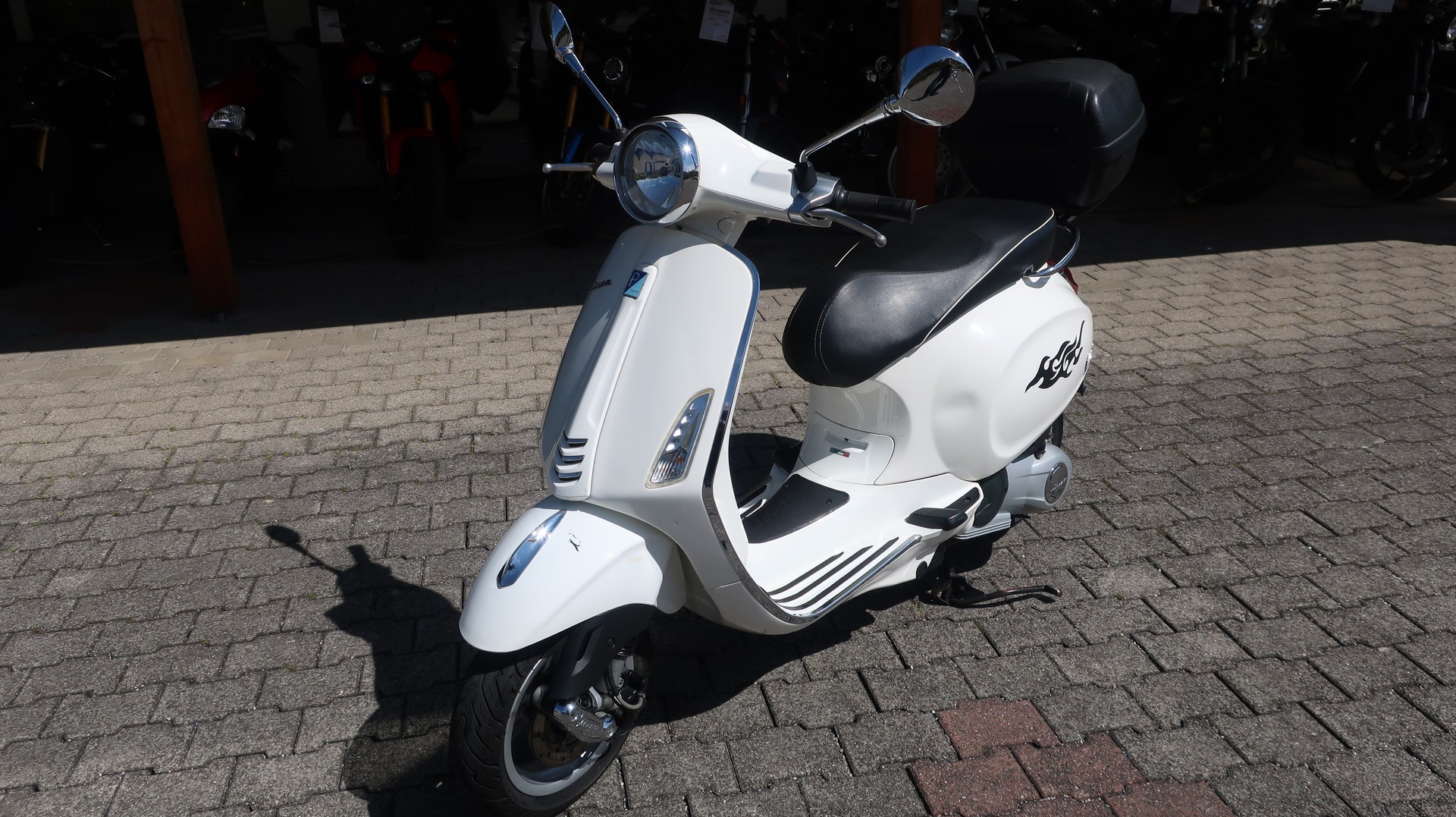PIAGGIO Vespa 125 Primavera i.e. 3V-showroom-element-1