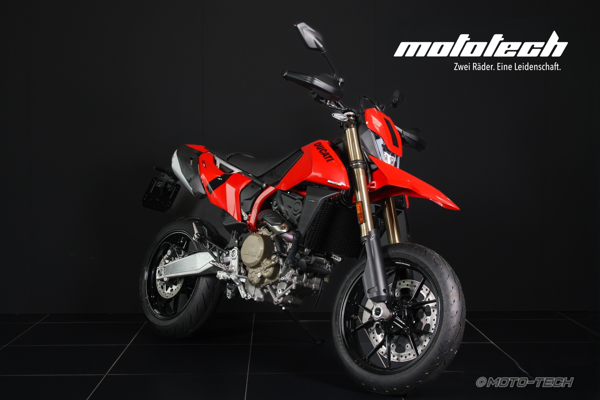 DUCATI Hypermotard 698 Mono (35kW)-image-6