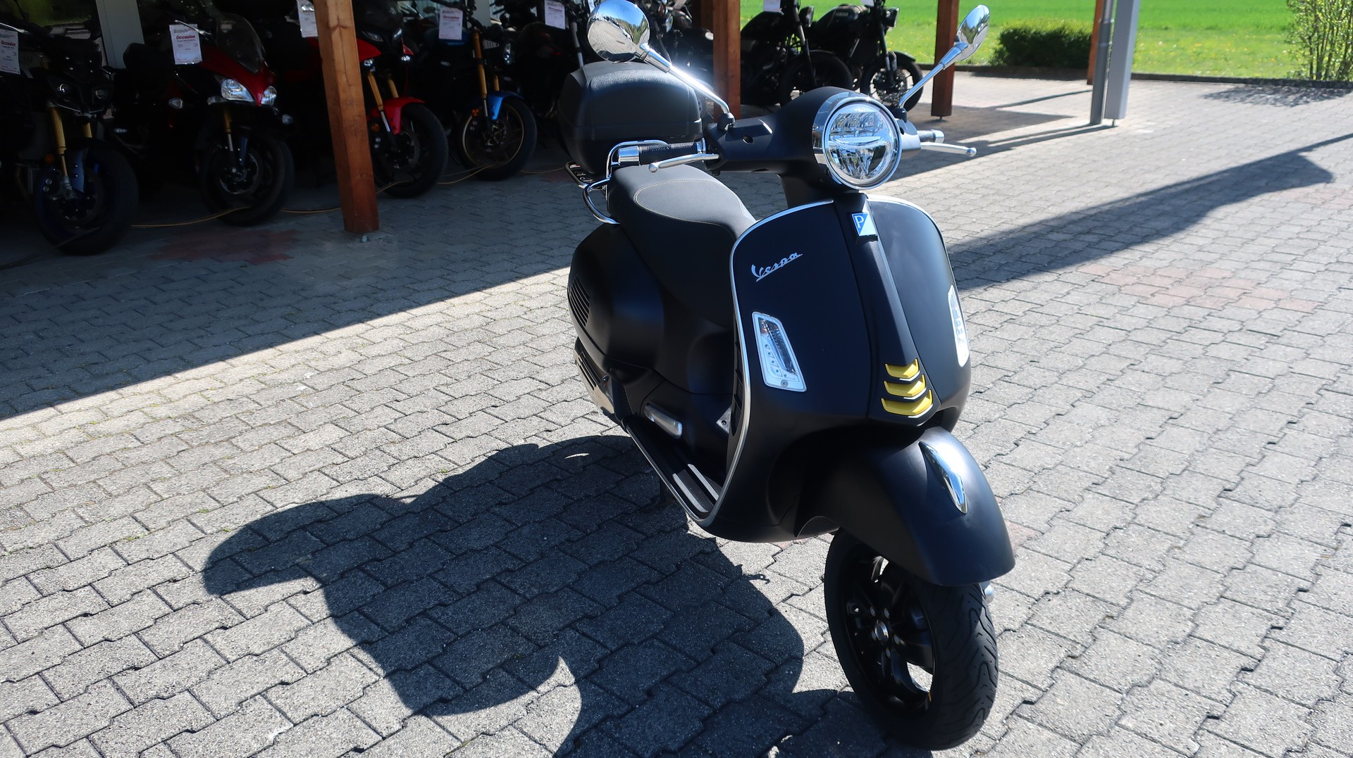 PIAGGIO Vespa GTS 125 ABS-showroom-element-2