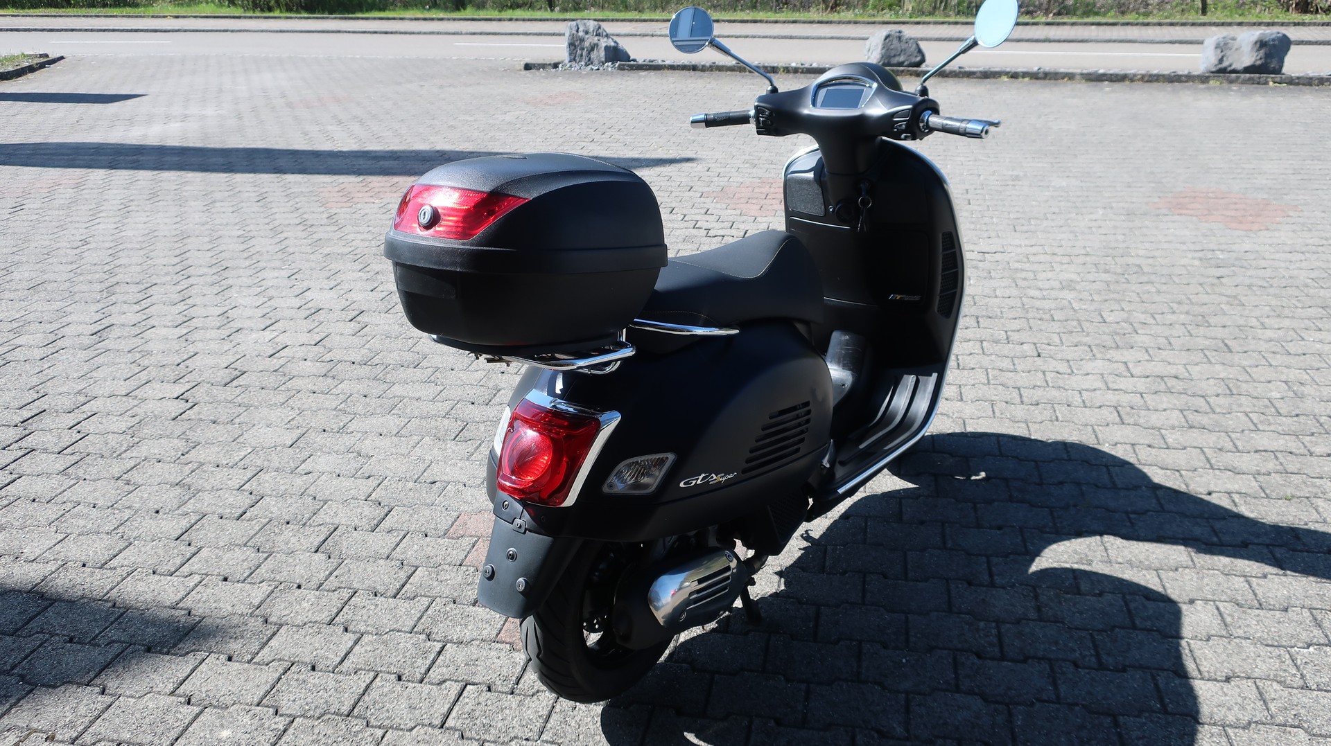 PIAGGIO Vespa GTS 125 ABS-showroom-element-3