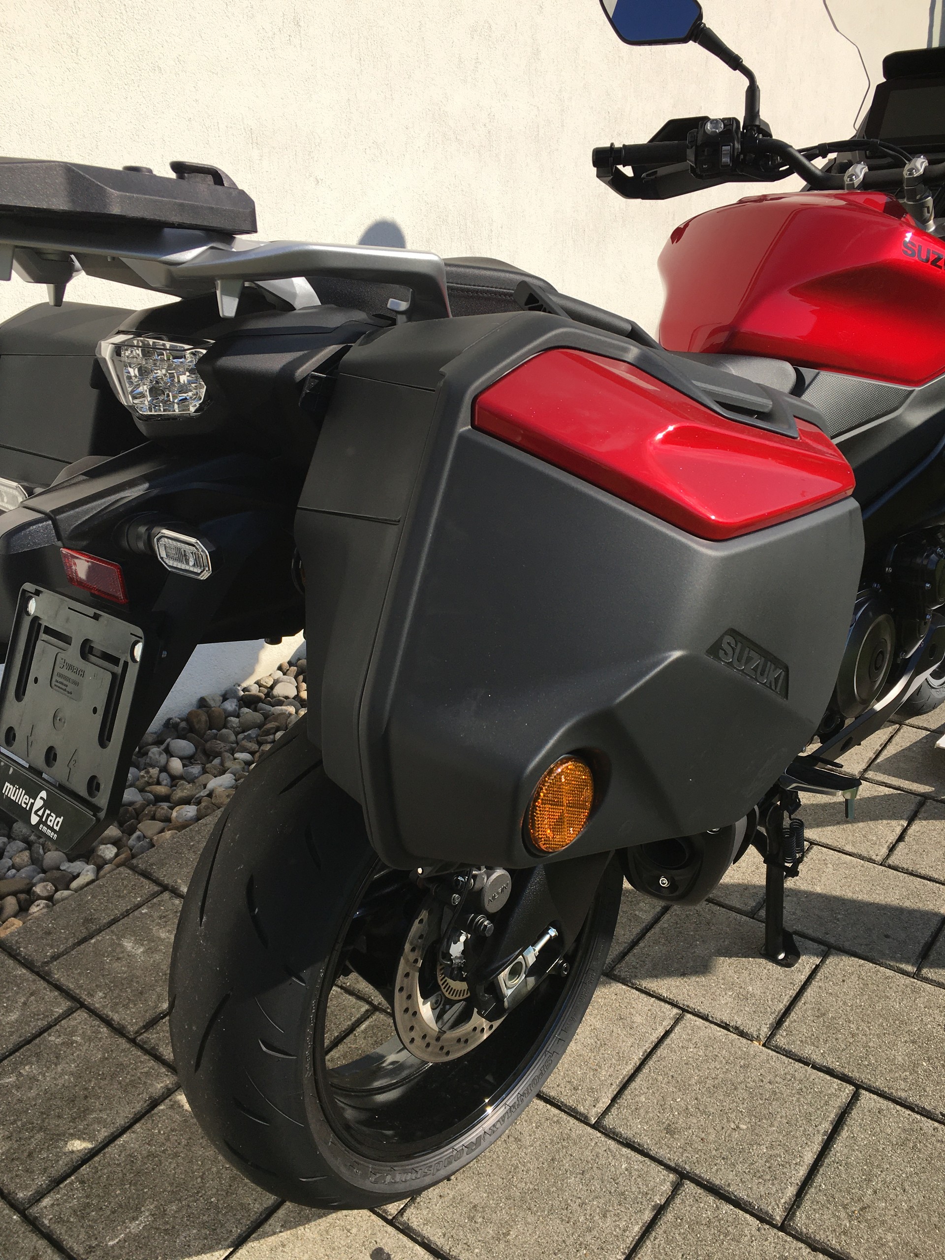 SUZUKI GSX-S 1000 GX Travel-showroom-element-2