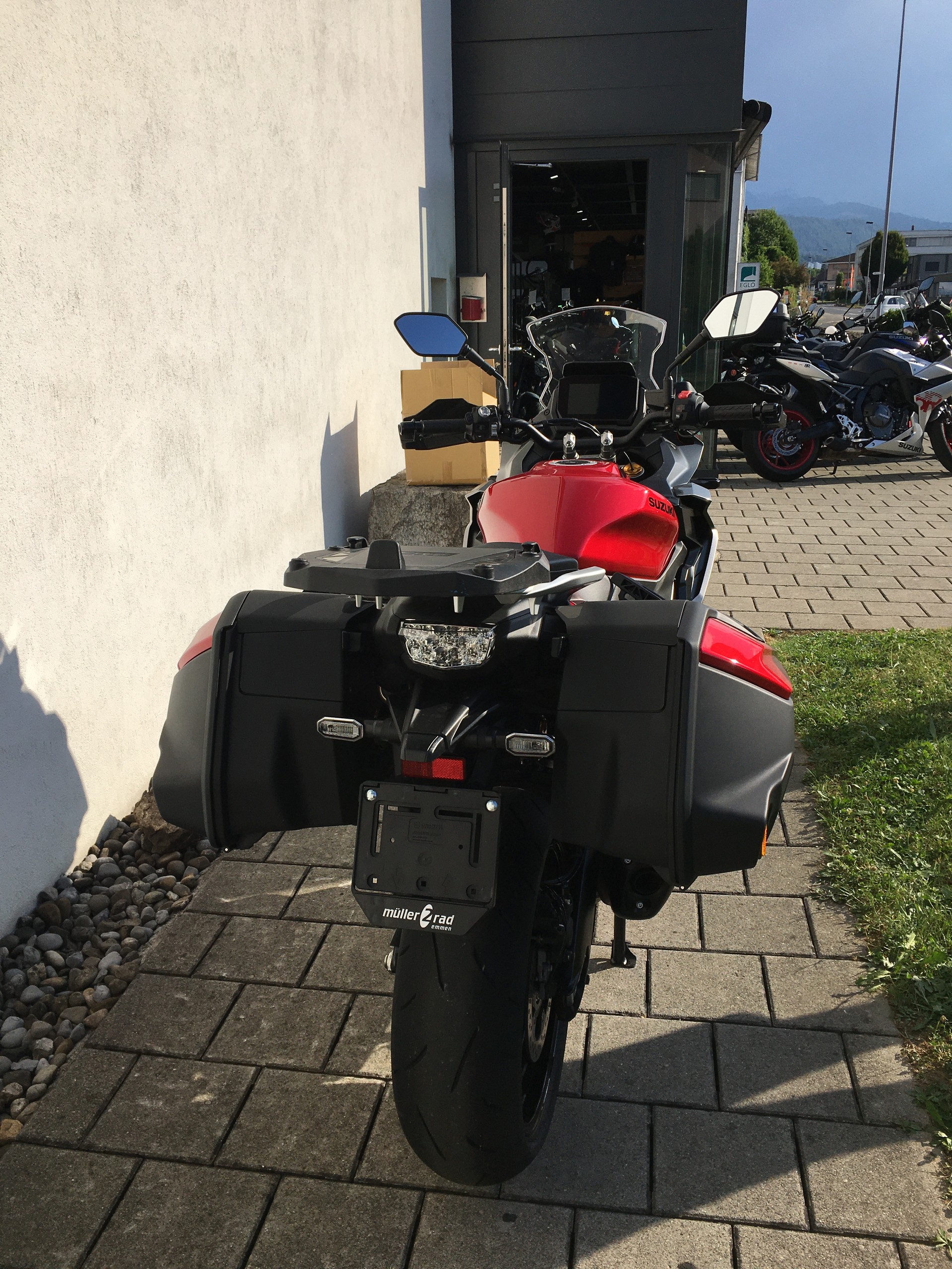 SUZUKI GSX-S 1000 GX Travel-showroom-element-1