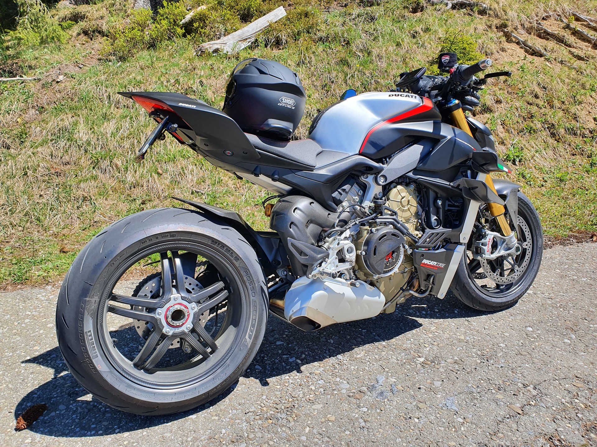 DUCATI Streetfighter V4 SP-showroom-element-1