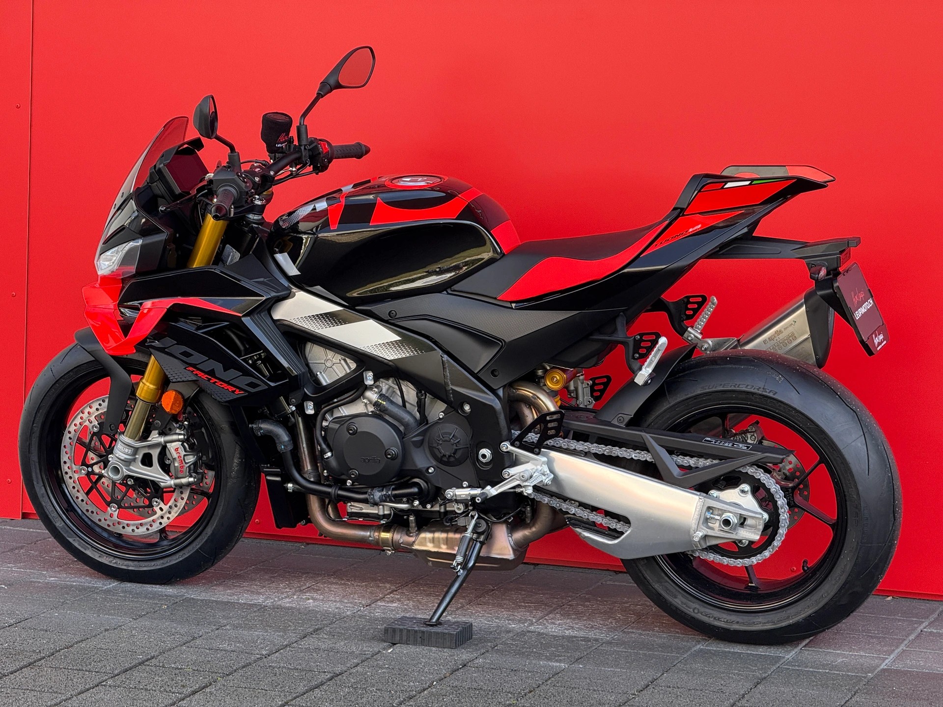 APRILIA Tuono V4 1100 Factory MY25-image-9