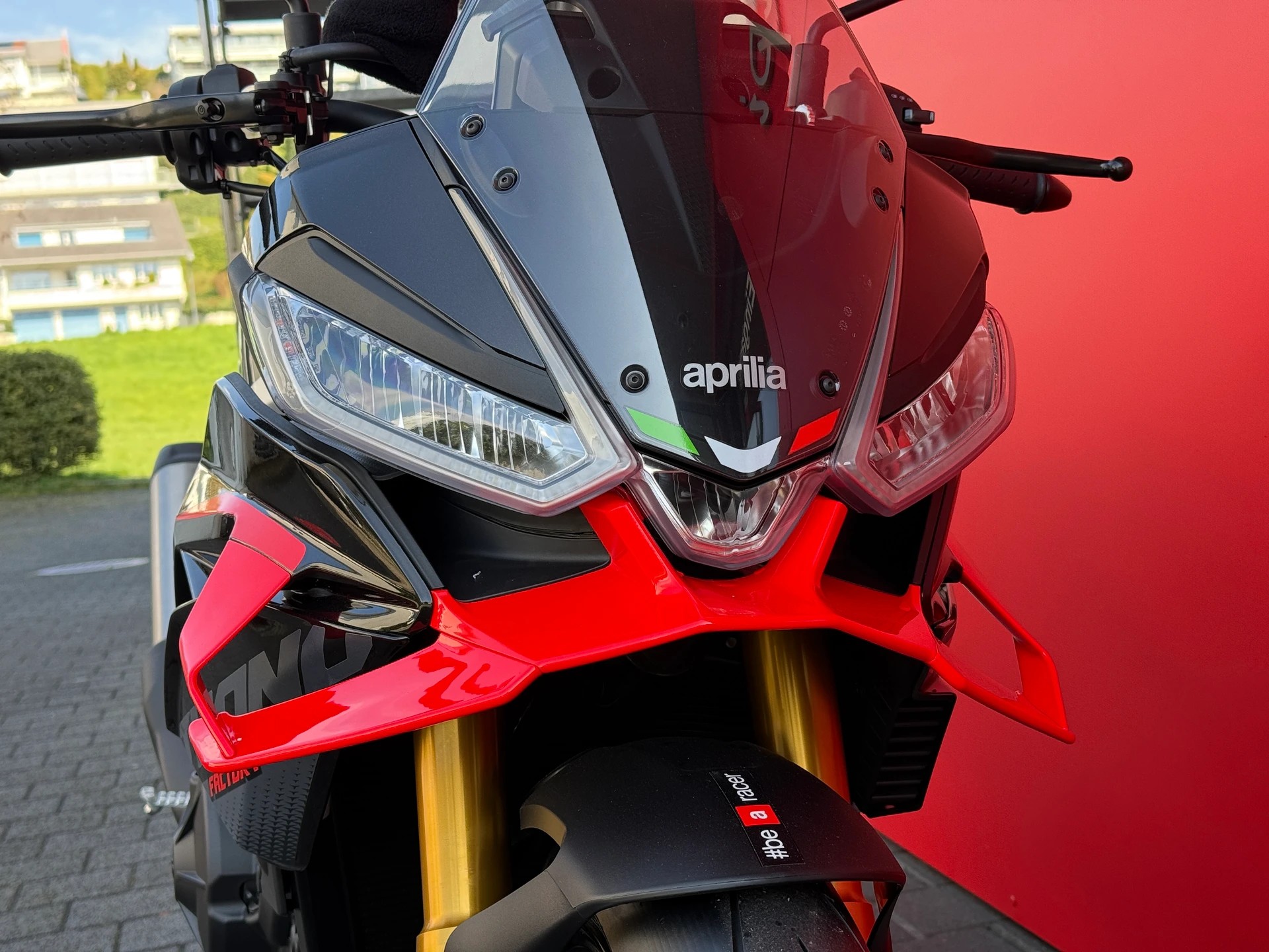 APRILIA Tuono V4 1100 Factory MY25-image-12