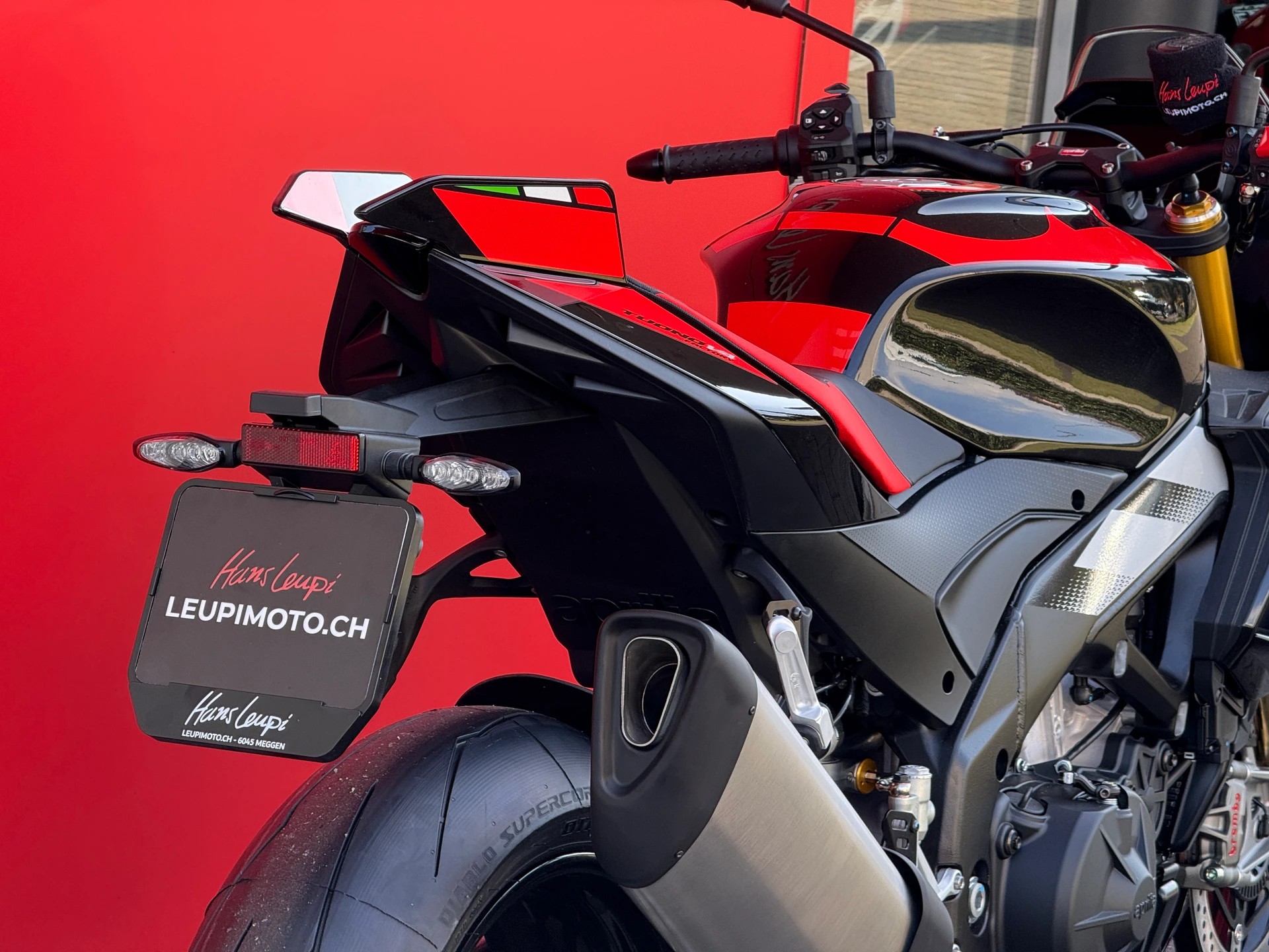 APRILIA Tuono V4 1100 Factory MY25-image-15
