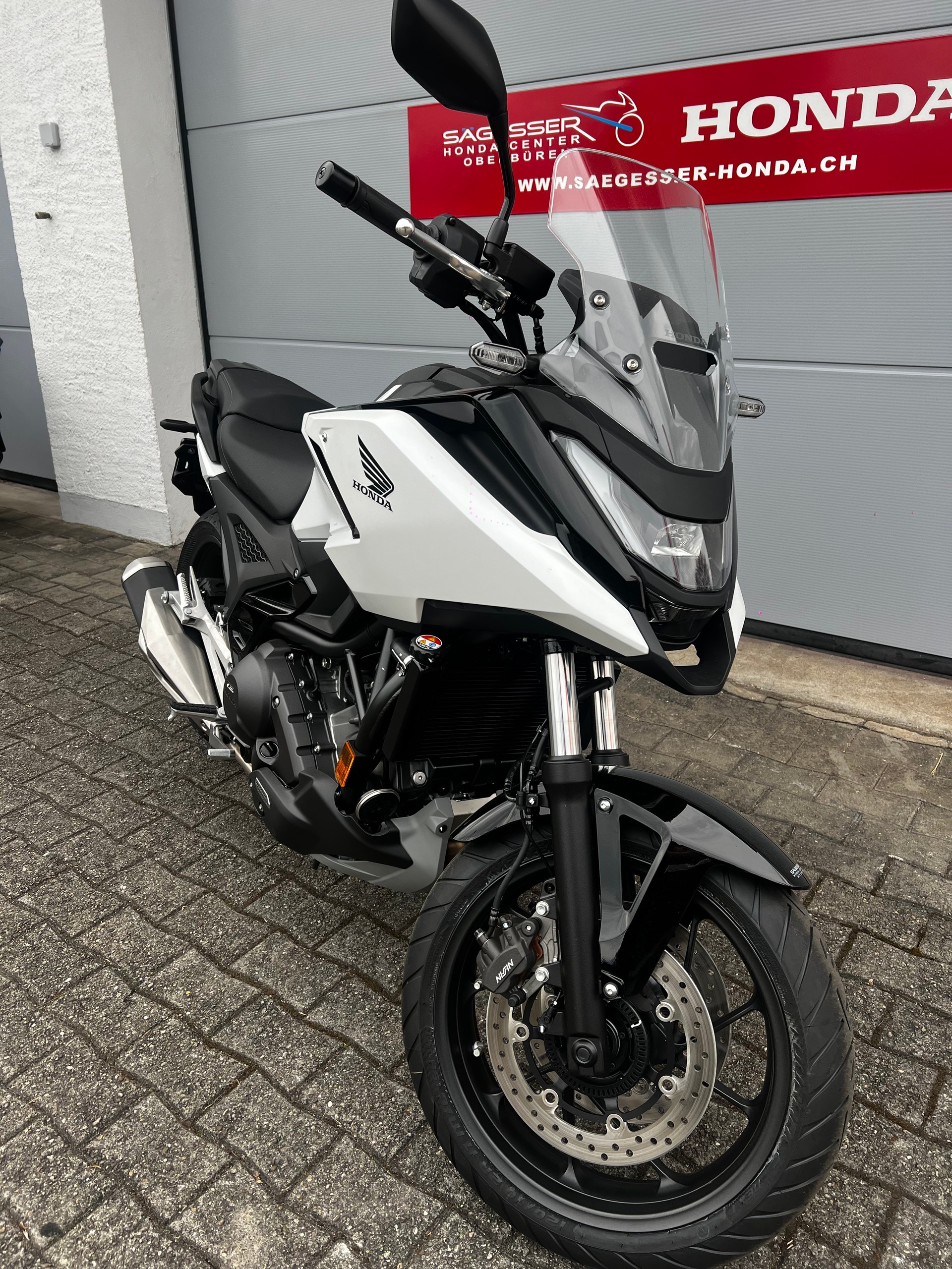 HONDA NC 750 X DCT-showroom-element-2
