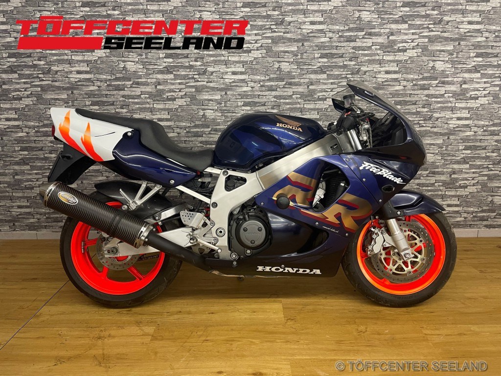 HONDA CBR 900 RR Fireblade-image-0