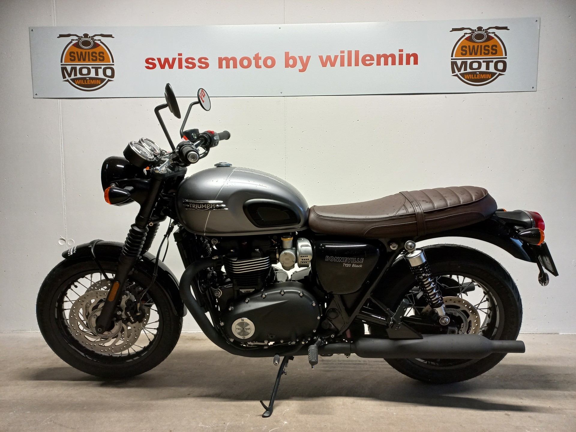 TRIUMPH Bonneville T120 Black