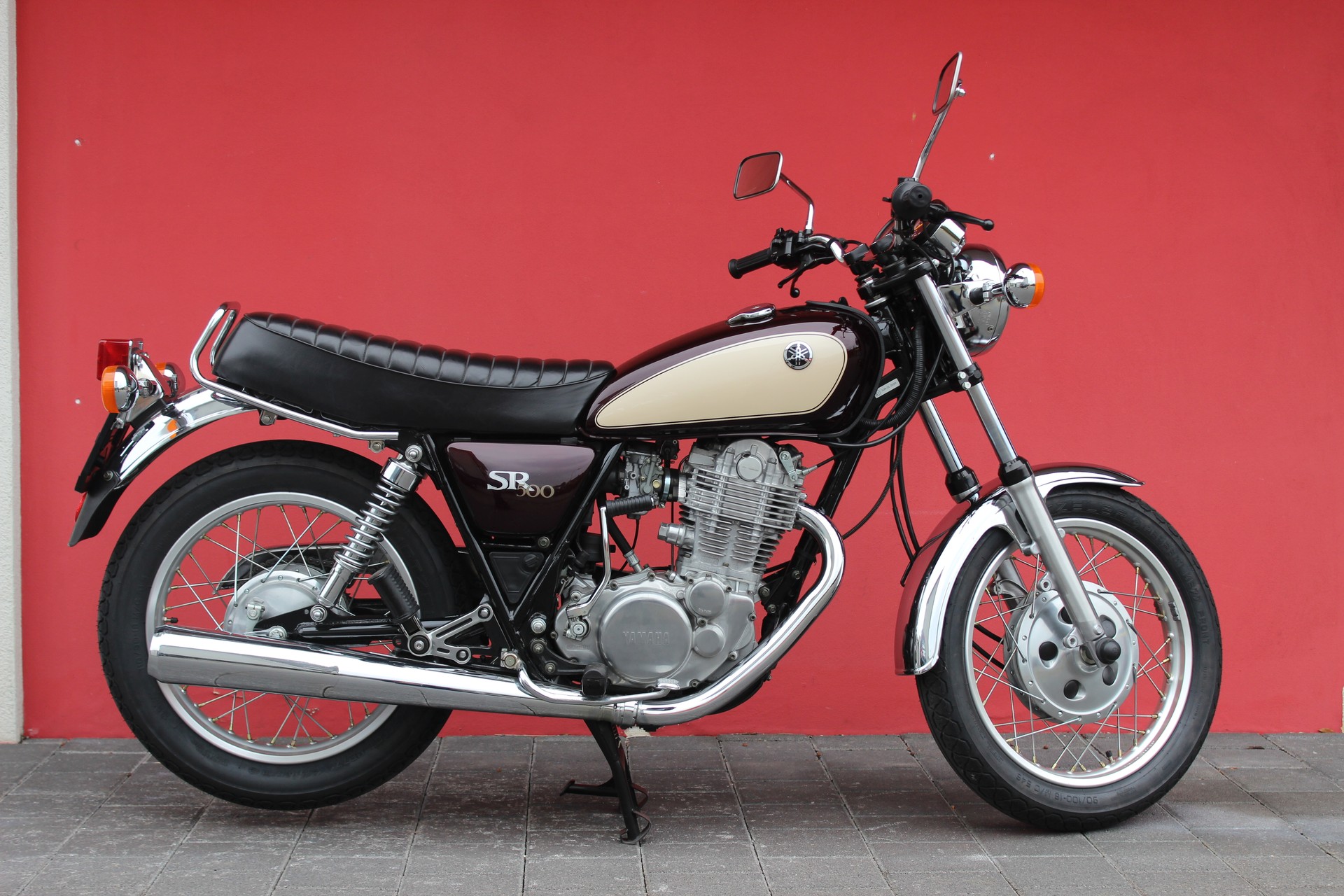 YAMAHA SR 500