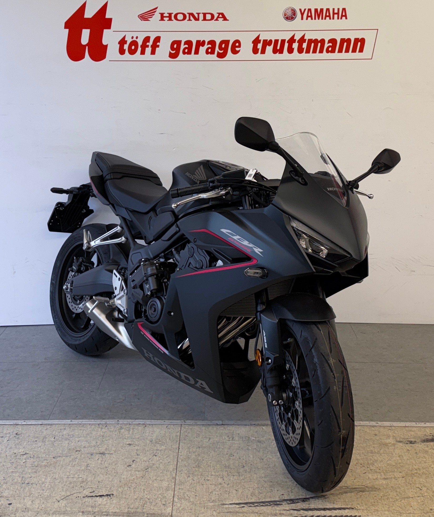 HONDA CBR 650 R E-Clutch (35kW)-showroom-element-2