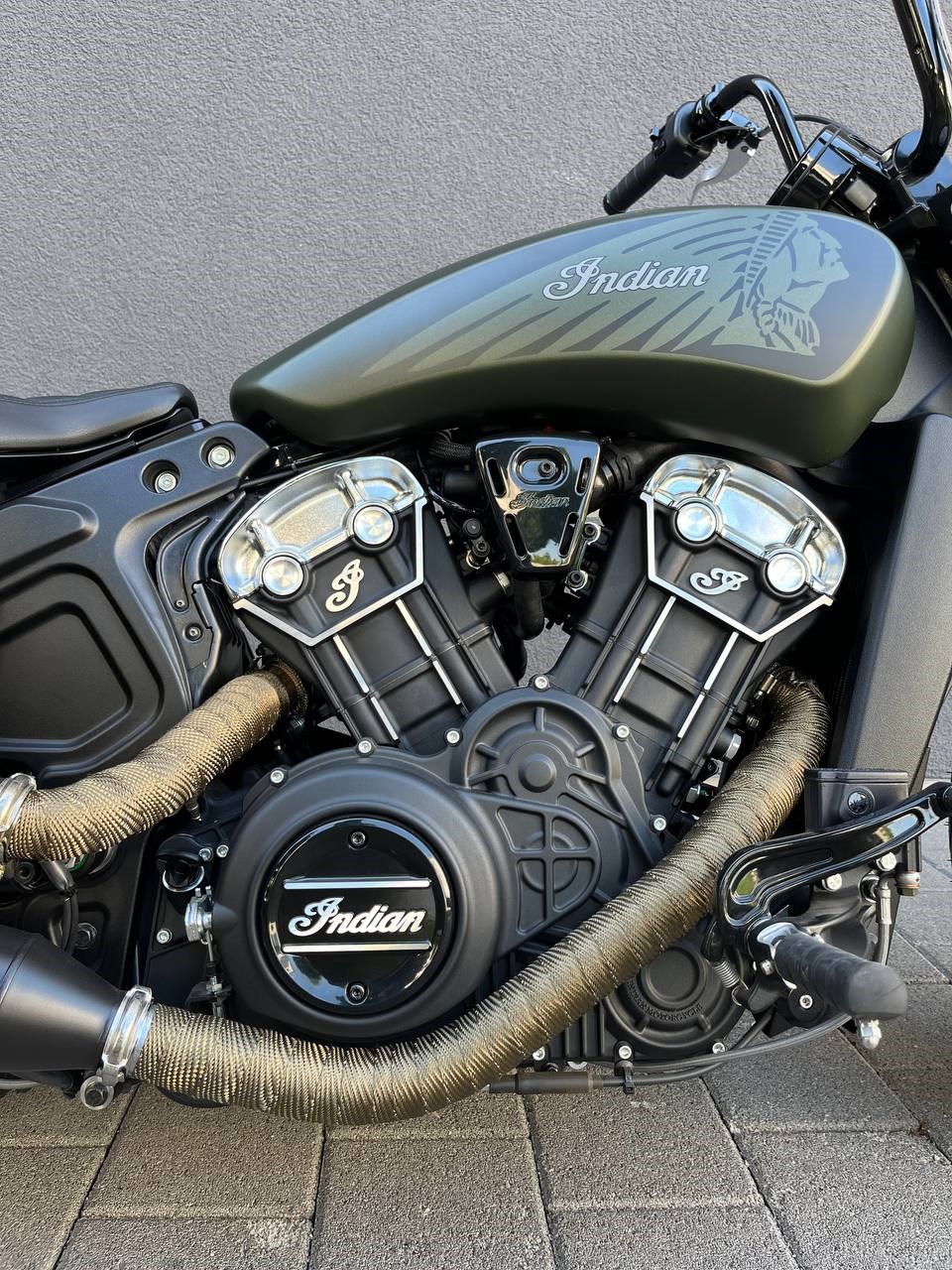 INDIAN Scout Bobber Twenty-showroom-element-2