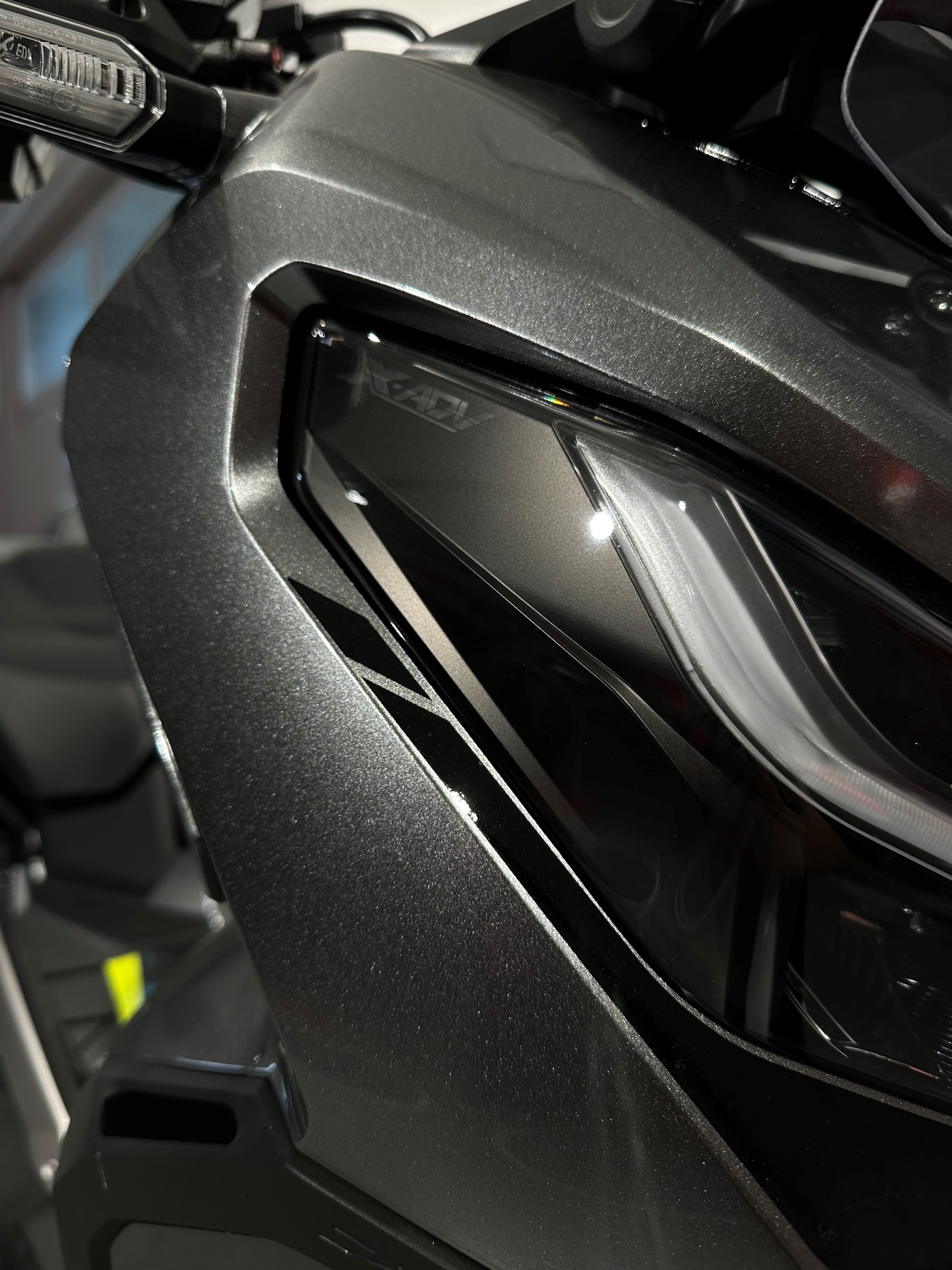 HONDA X-ADV 750-showroom-element-3