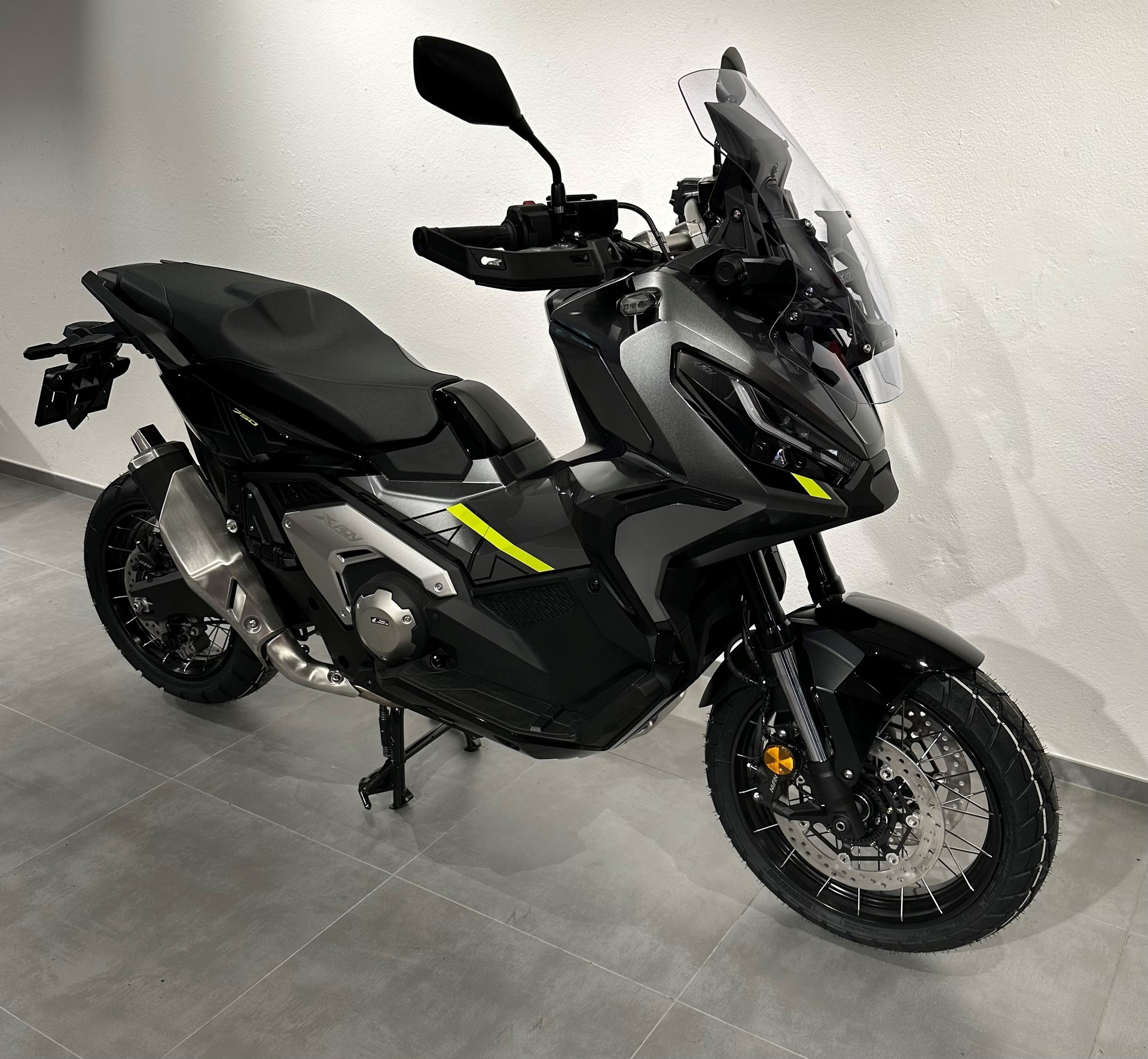 HONDA X-ADV 750-showroom-element-2