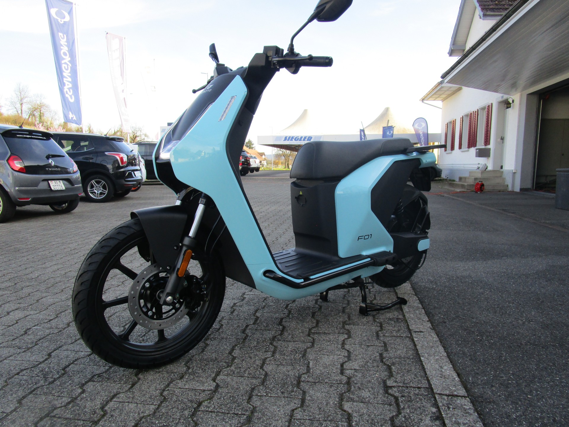 VMOTO F01