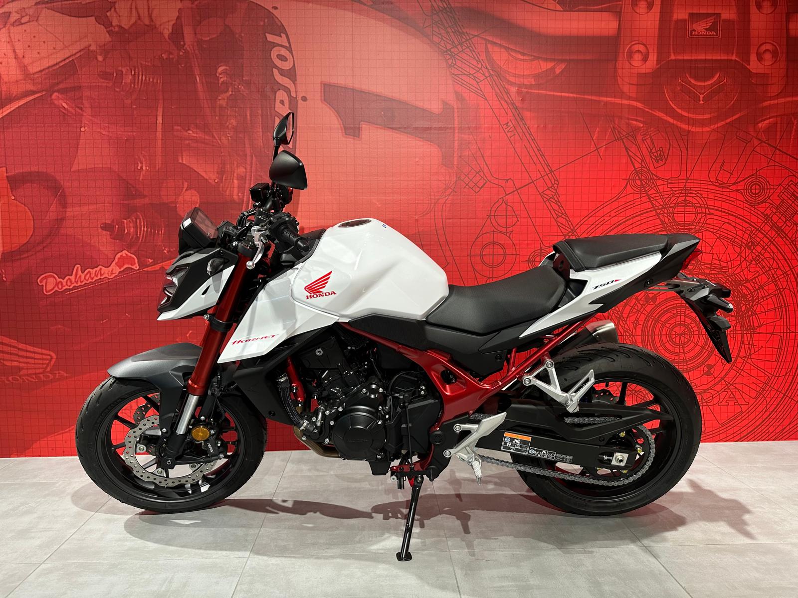 HONDA CB 750 Hornet-showroom-element-3