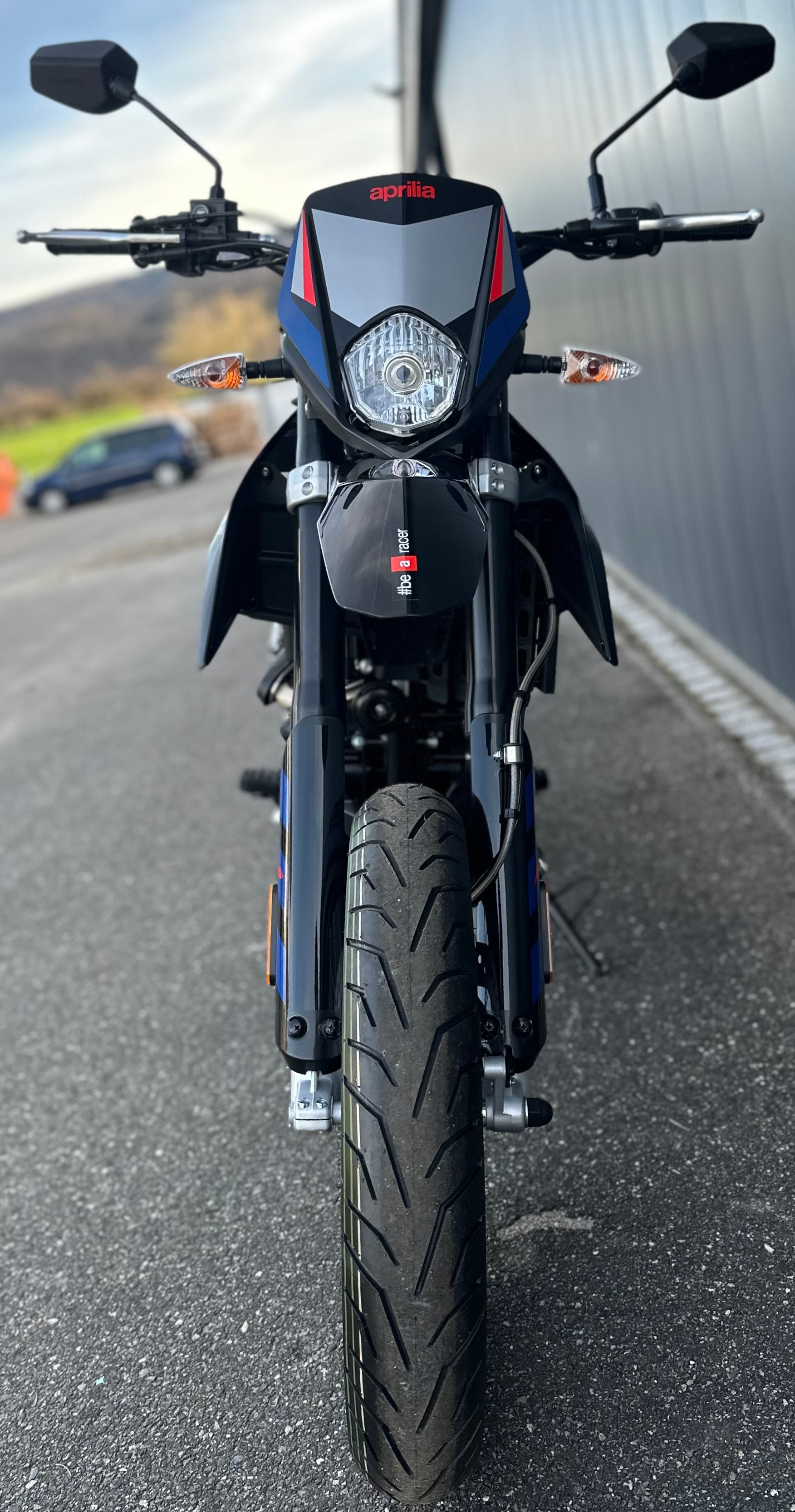 APRILIA SX 125-showroom-element-1