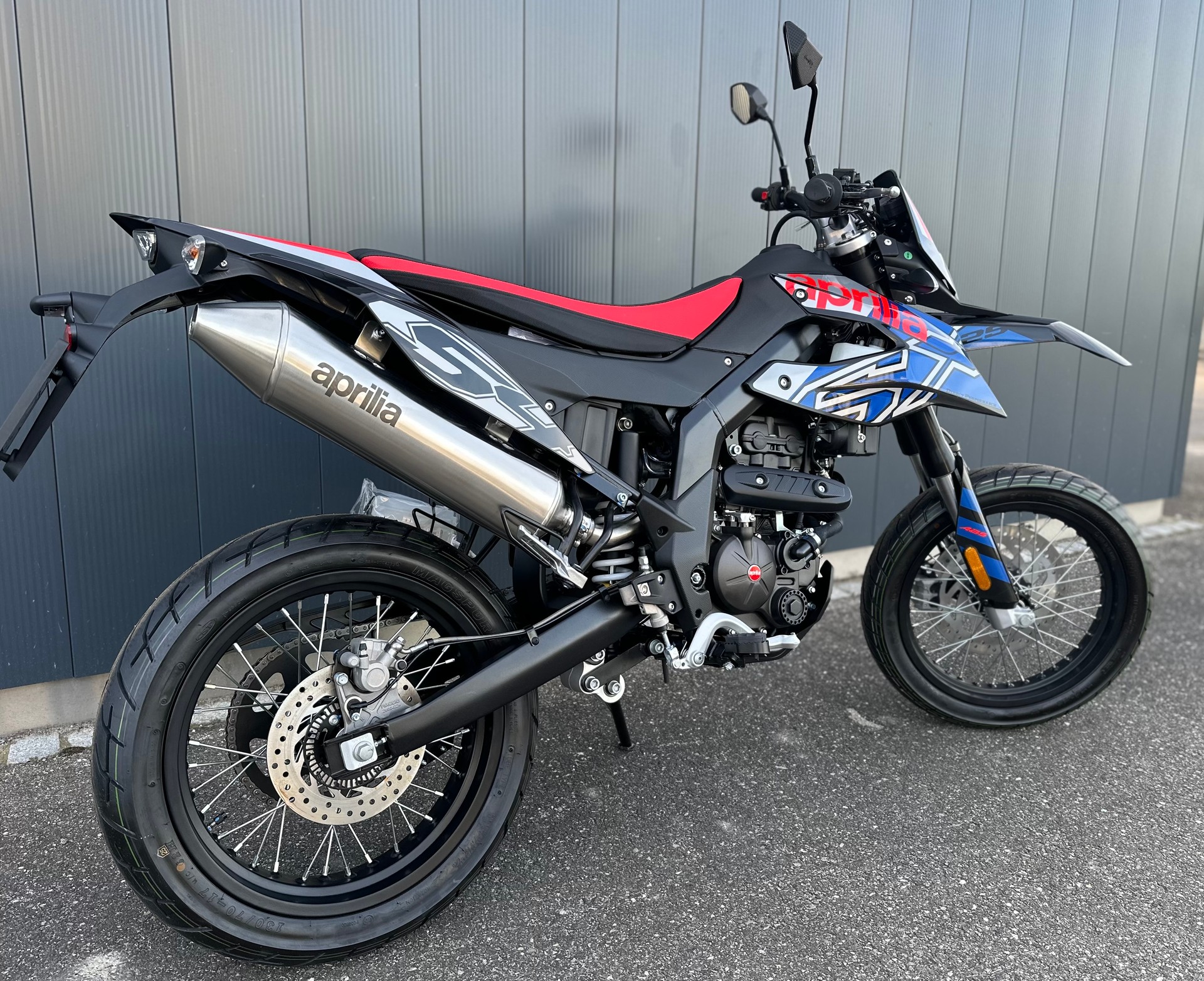 APRILIA SX 125-showroom-element-2