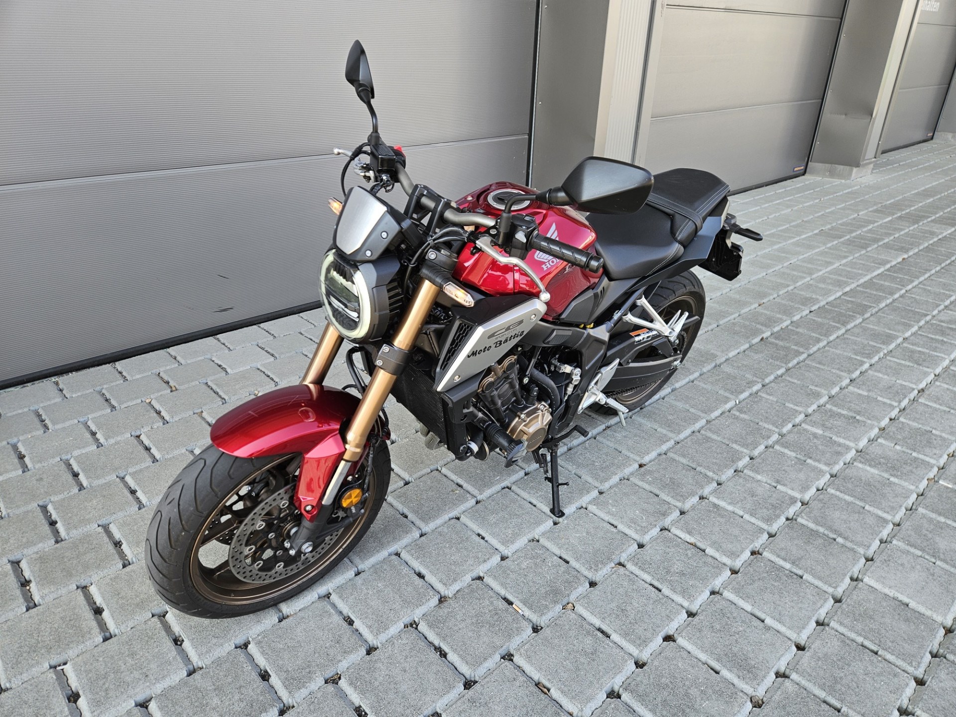 HONDA CB 650 R-showroom-element-3