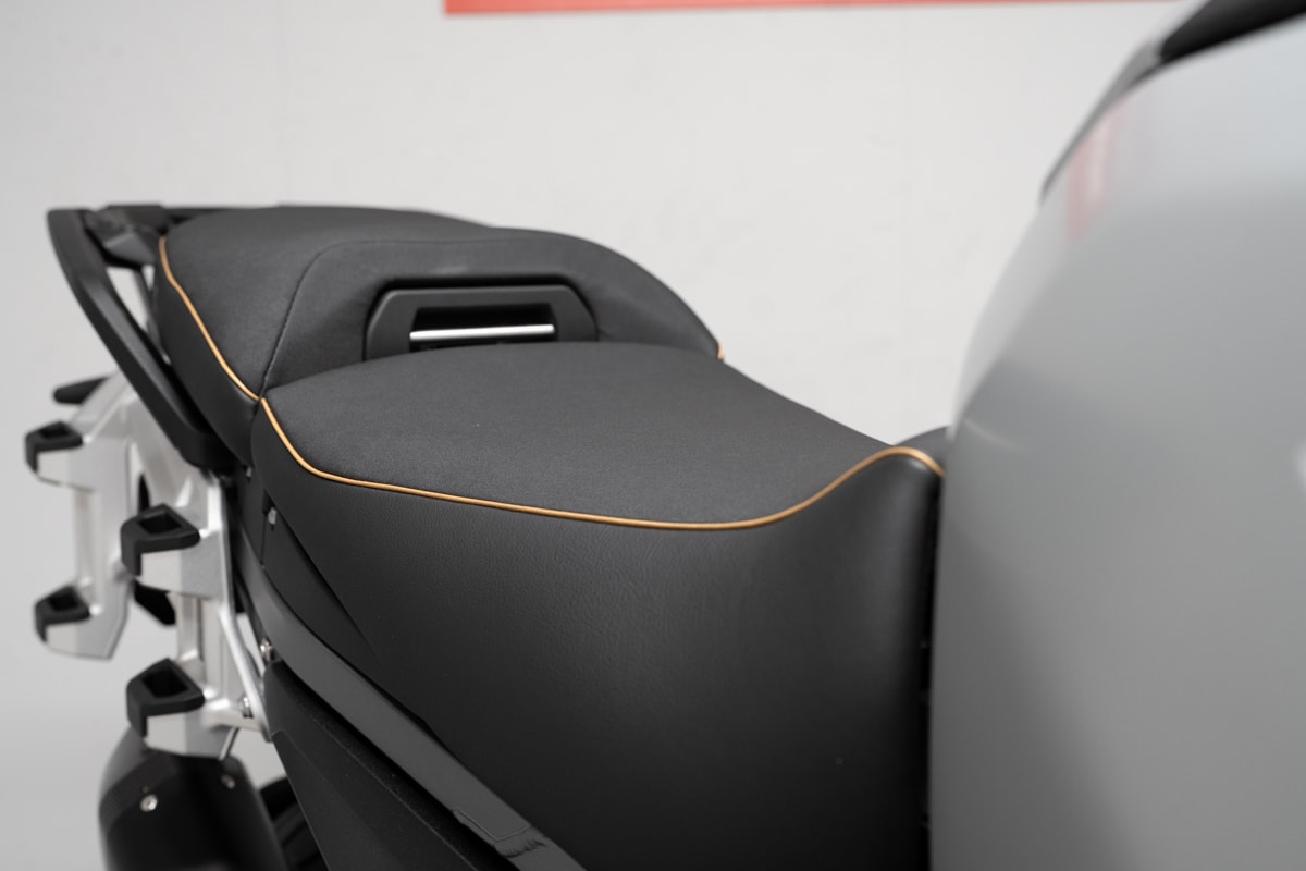 BMW R 1300 GS Adventure-showroom-element-3