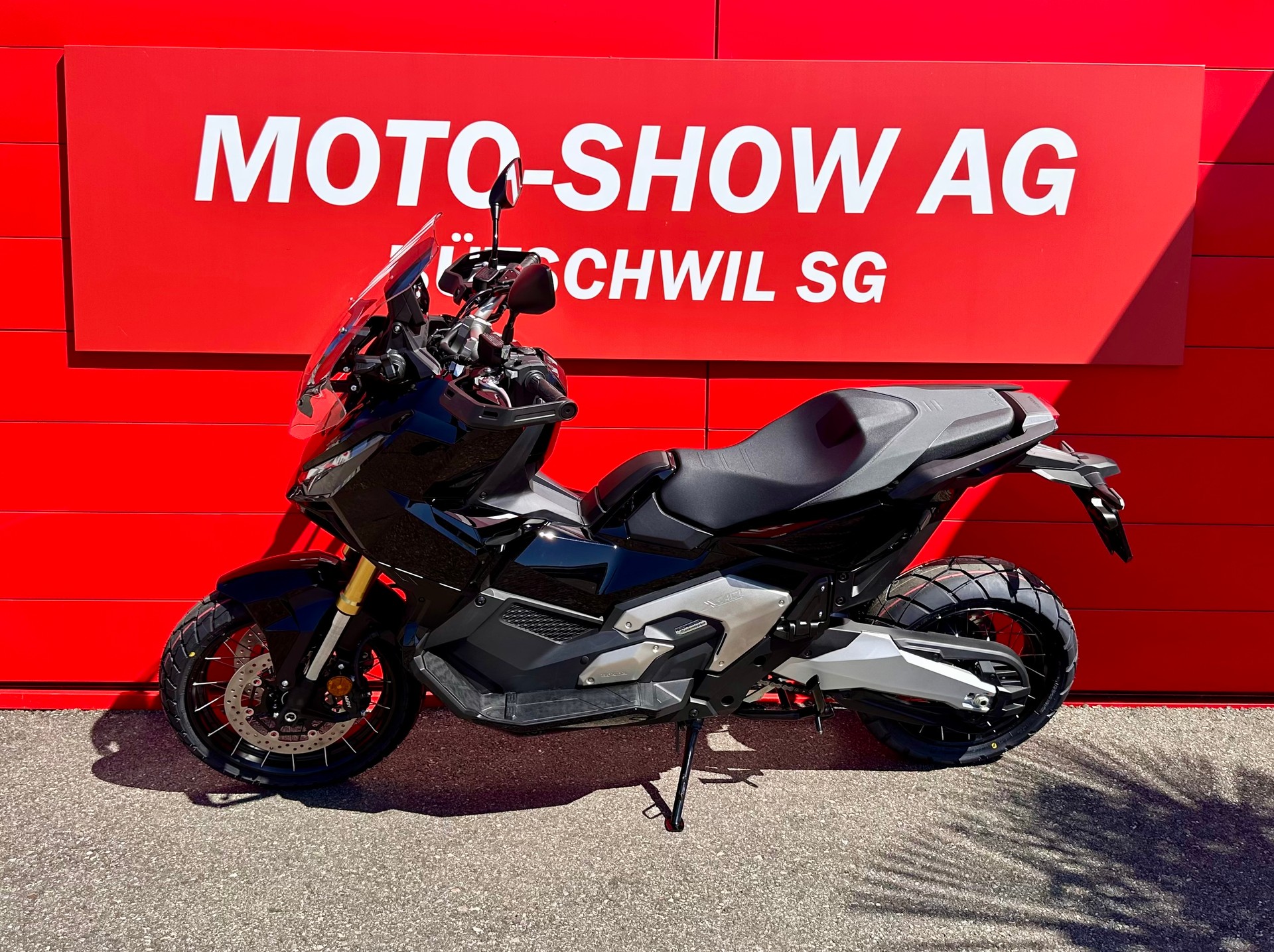 HONDA X-ADV 750-showroom-element-3