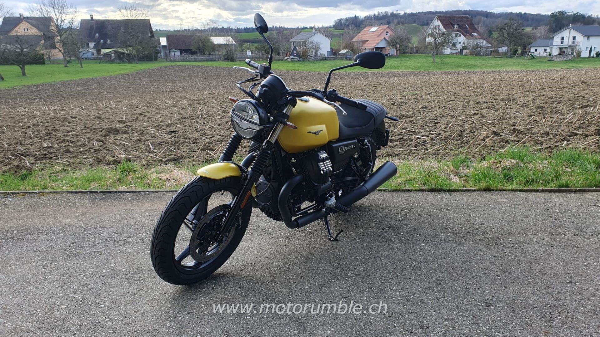 MOTO GUZZI V7 STONE-image-2