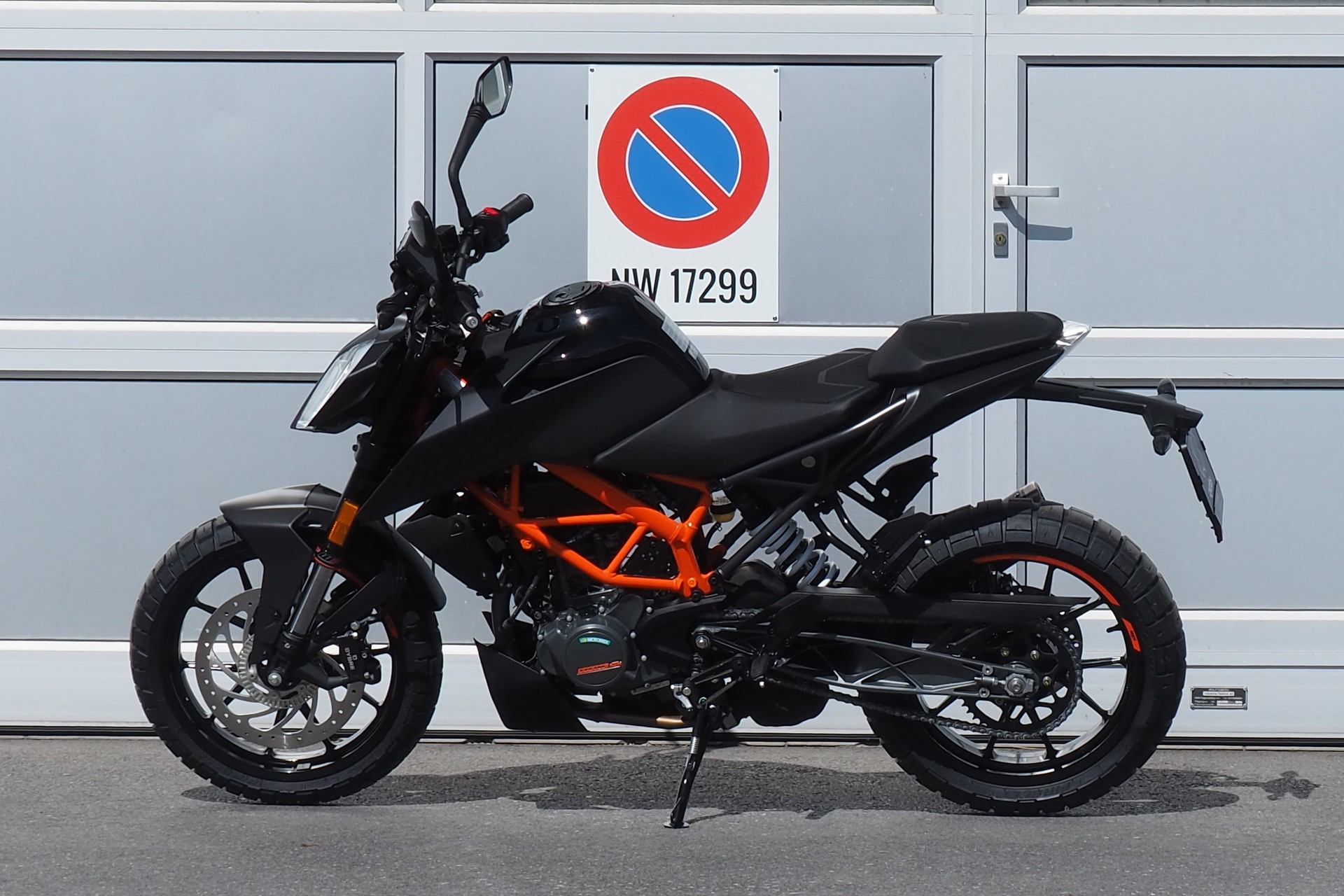 KTM 125 Duke-showroom-element-3