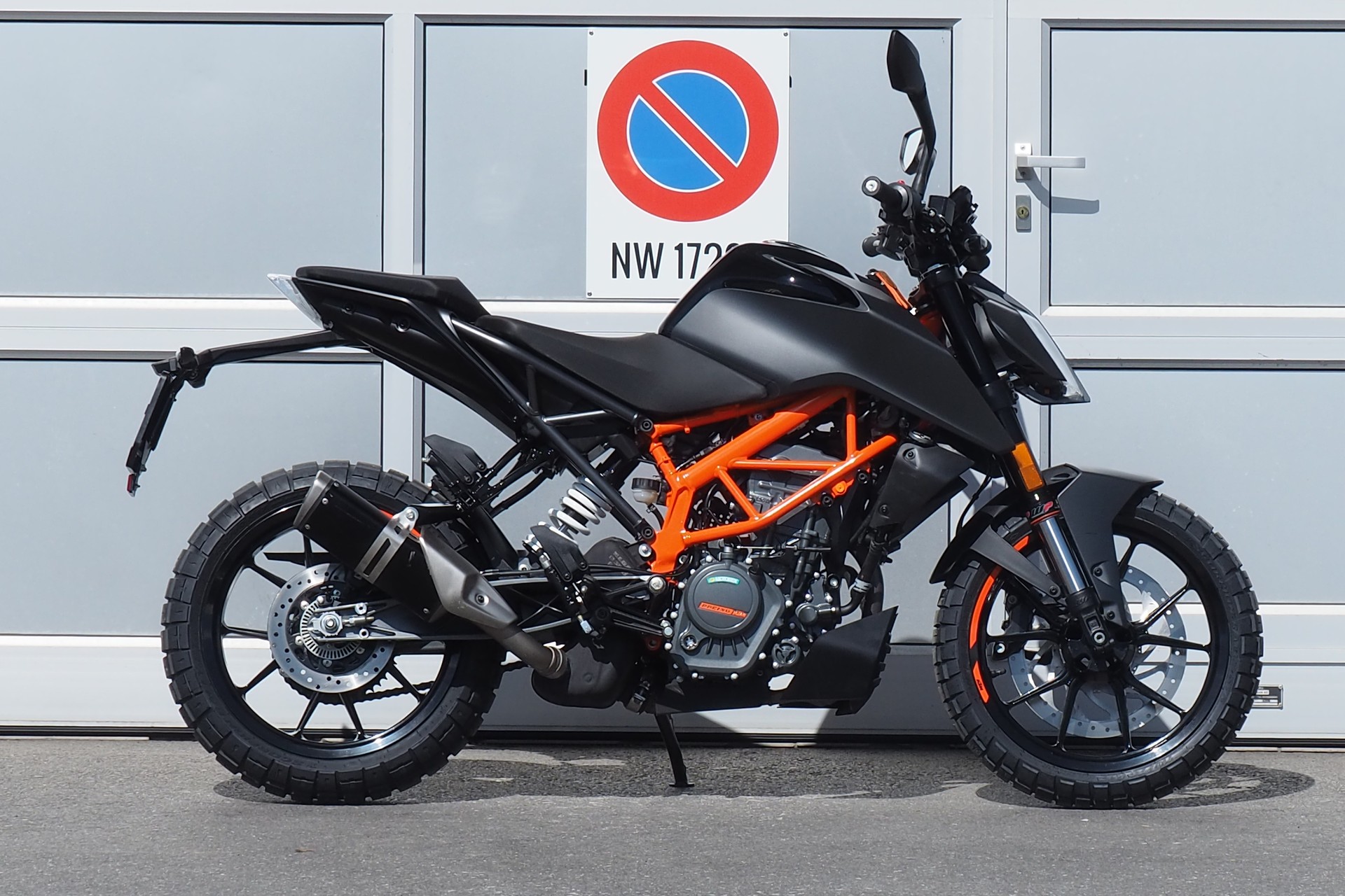 KTM 125 Duke-showroom-element-2
